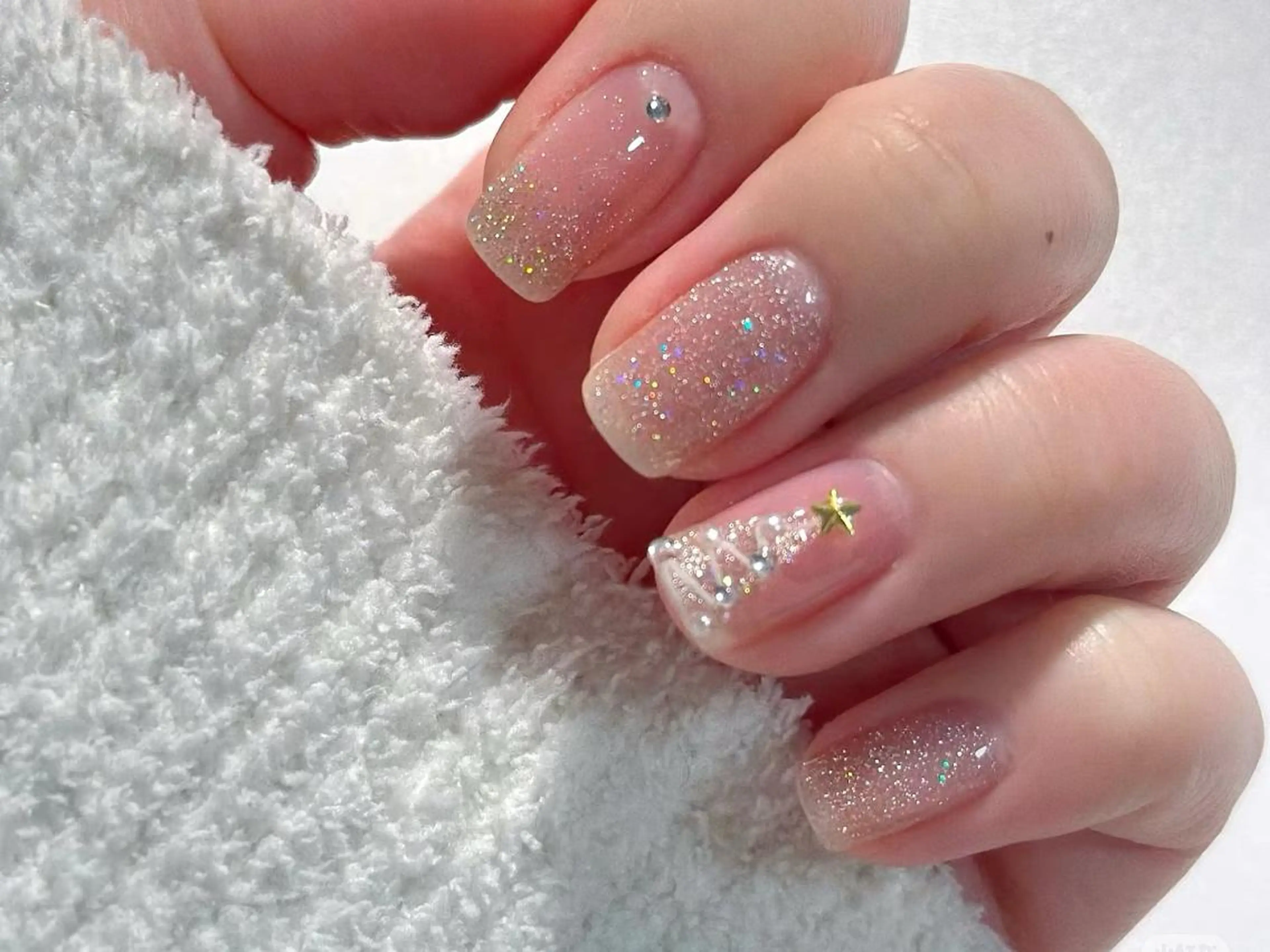 ネイル カジュアル チークネイル フレンチネイル ジェルネイル ガーリー 鈴木 ミサキのネイルデザイン