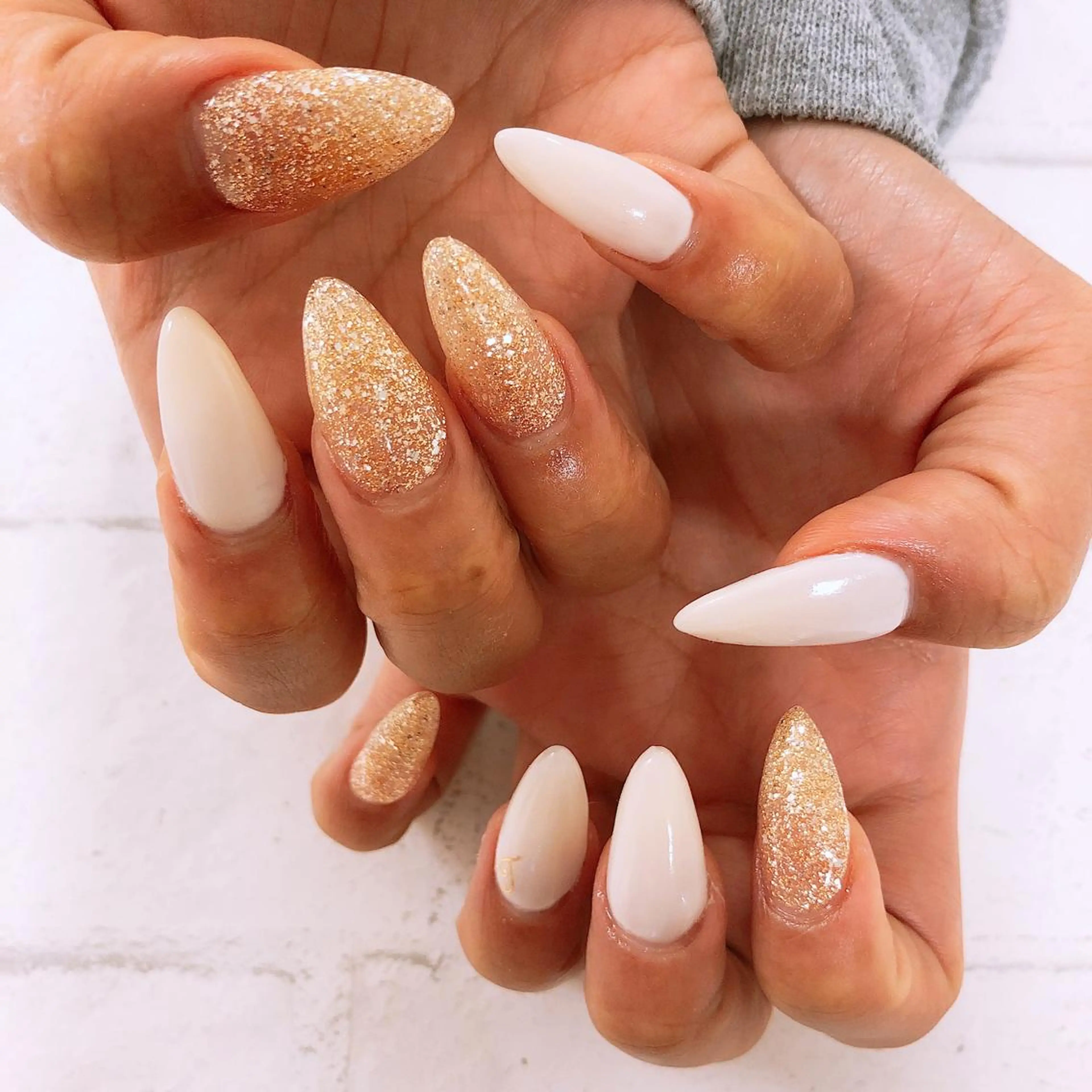 ネイル ゴールド ワンカラーネイル スカルプネイル ホワイト ono megumiのネイルデザイン