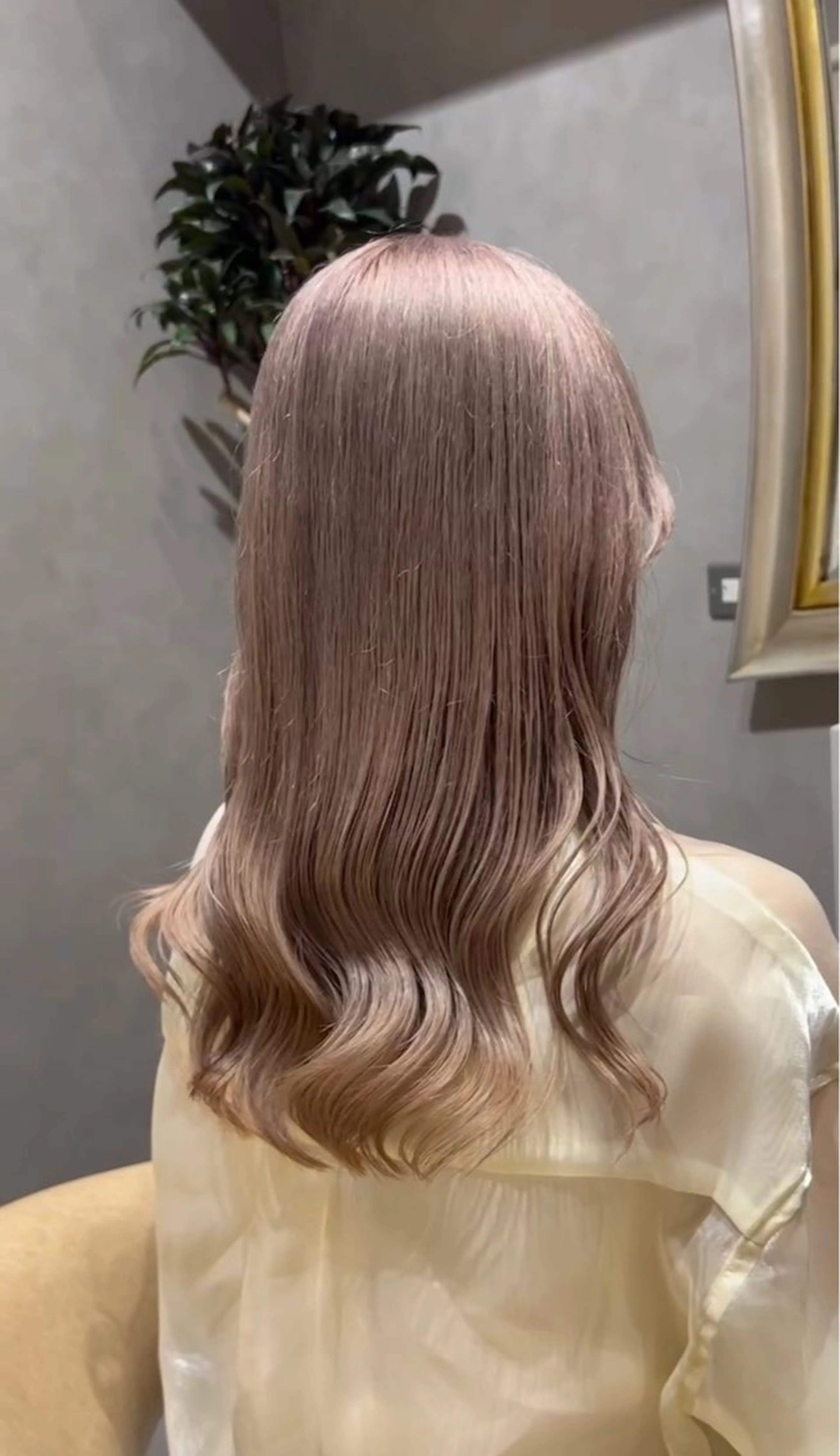 🦖透明感カラー🦖透明感のあるカラーで周りから注目されちゃいましょう^^※カラーモデルの写真