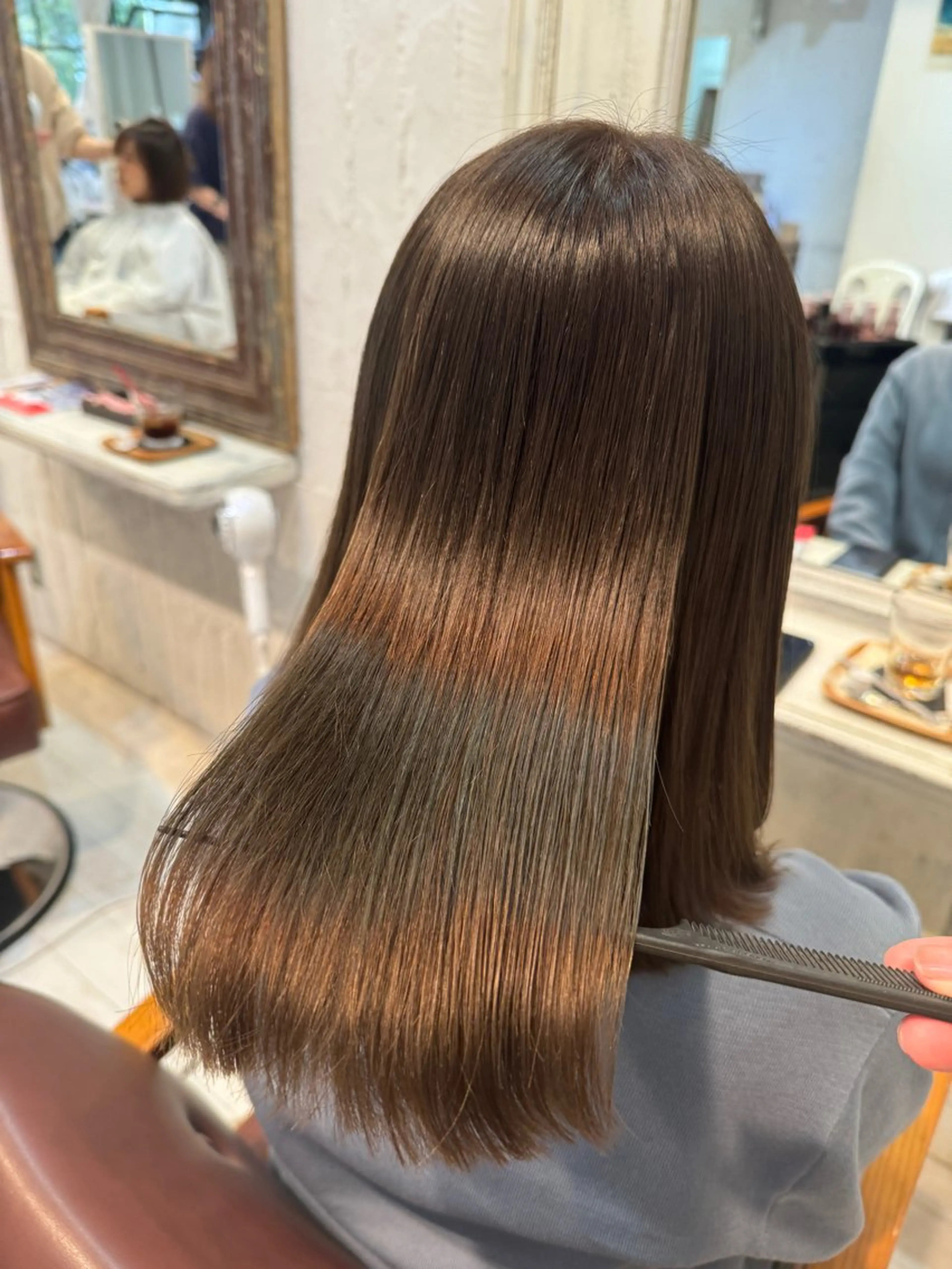 ミディアム ヘアカラー トリートメント 髪質改善/縮毛矯正/ レイヤーカット/ガブのヘアスタイル