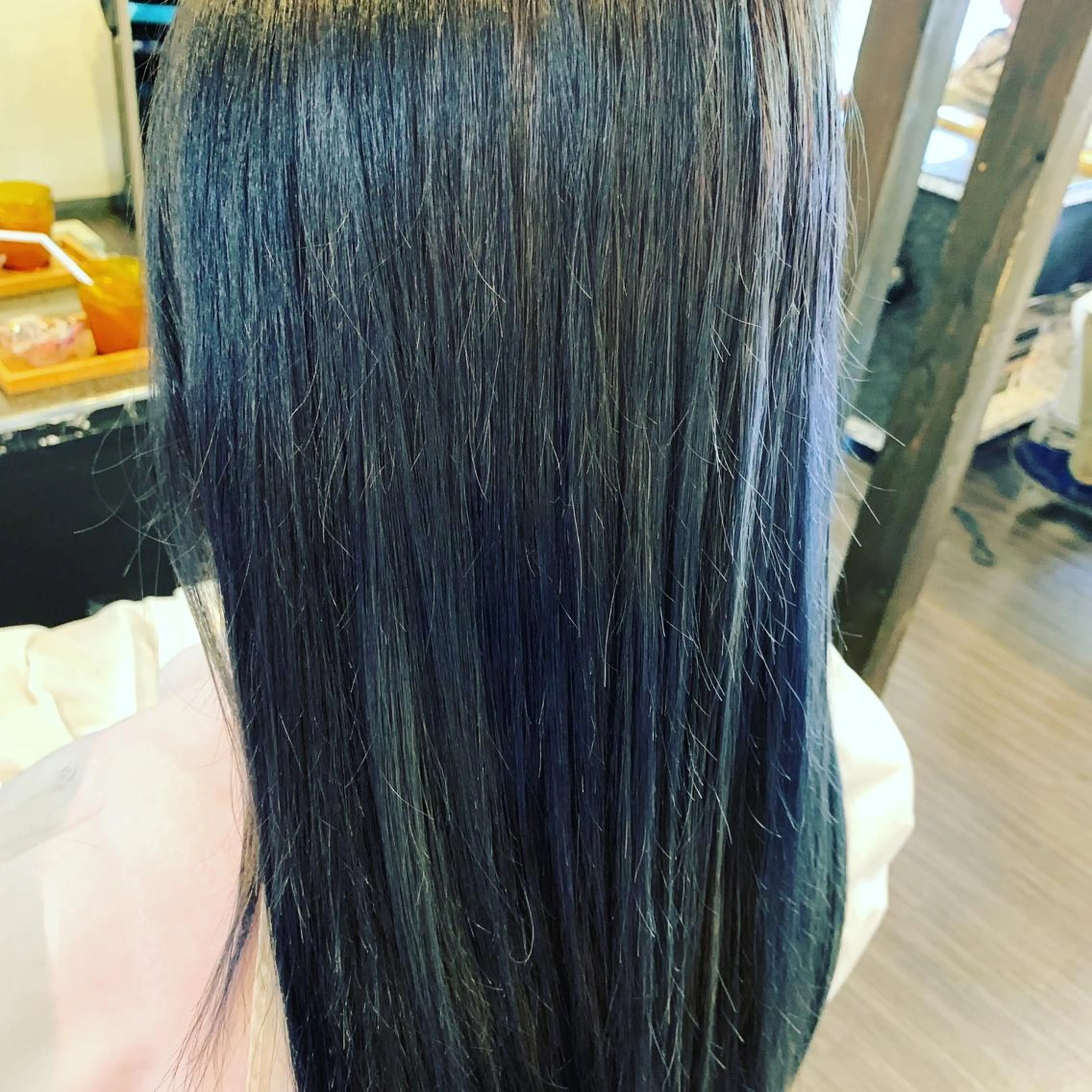 ロング アッシュ 中本 愛理のヘアスタイル