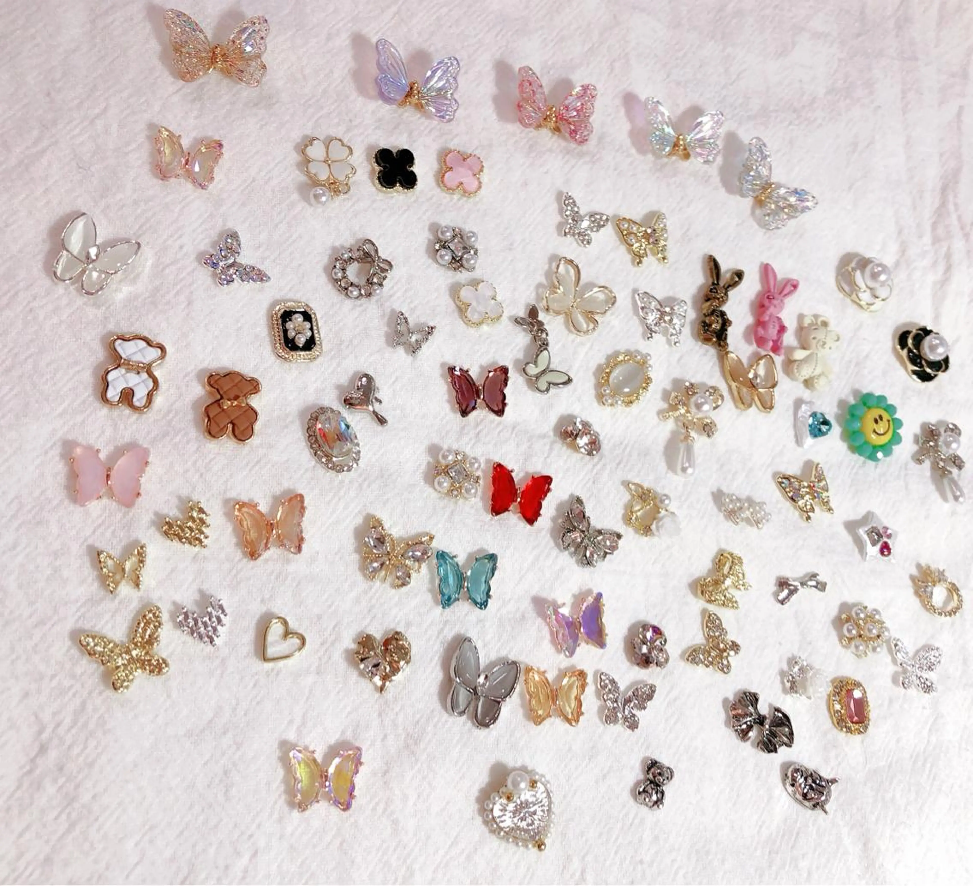 VIVIAN リサのネイルデザイン