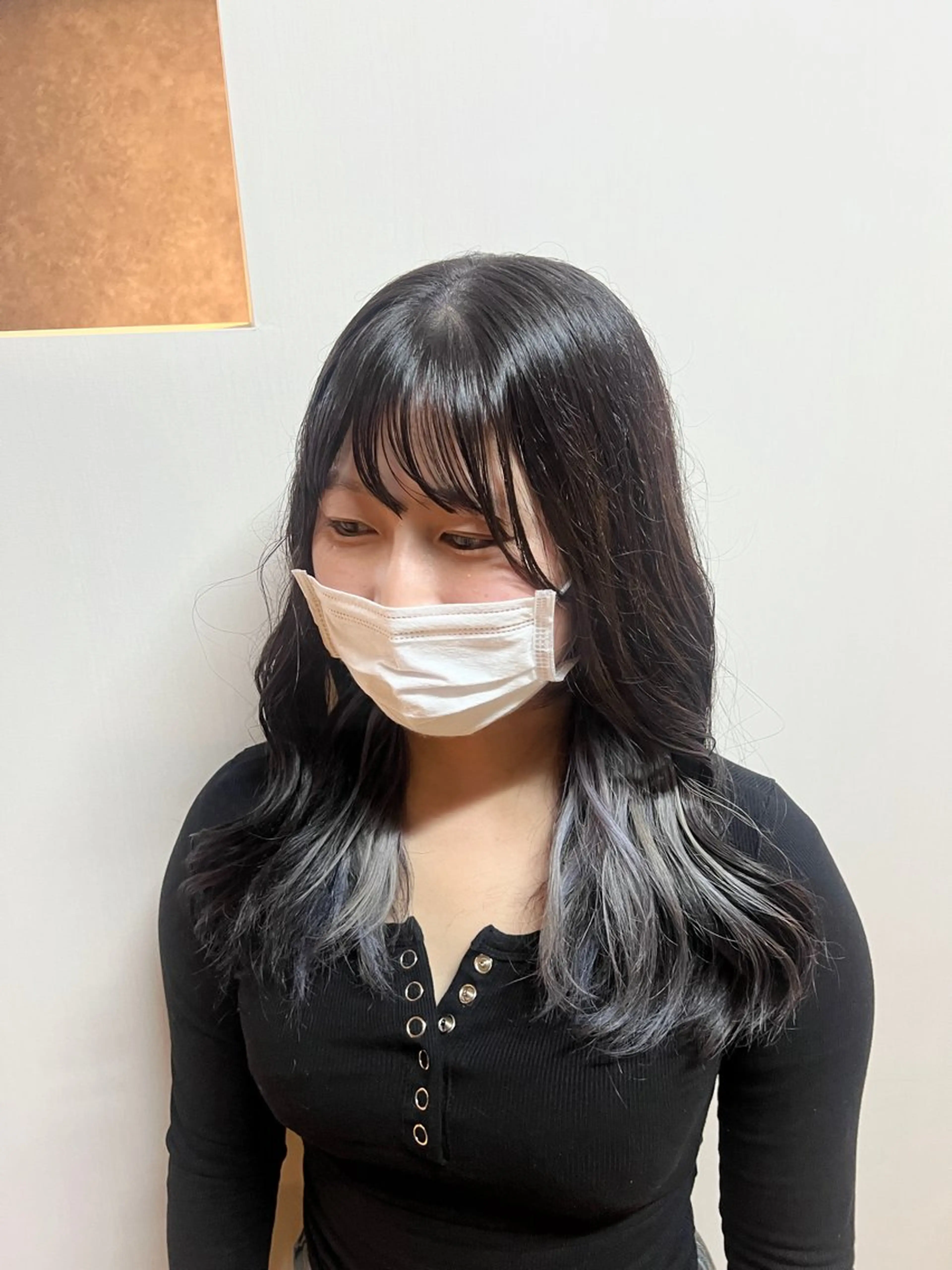 カラー ブリーチ シルバー 水田 芹七のヘアスタイル