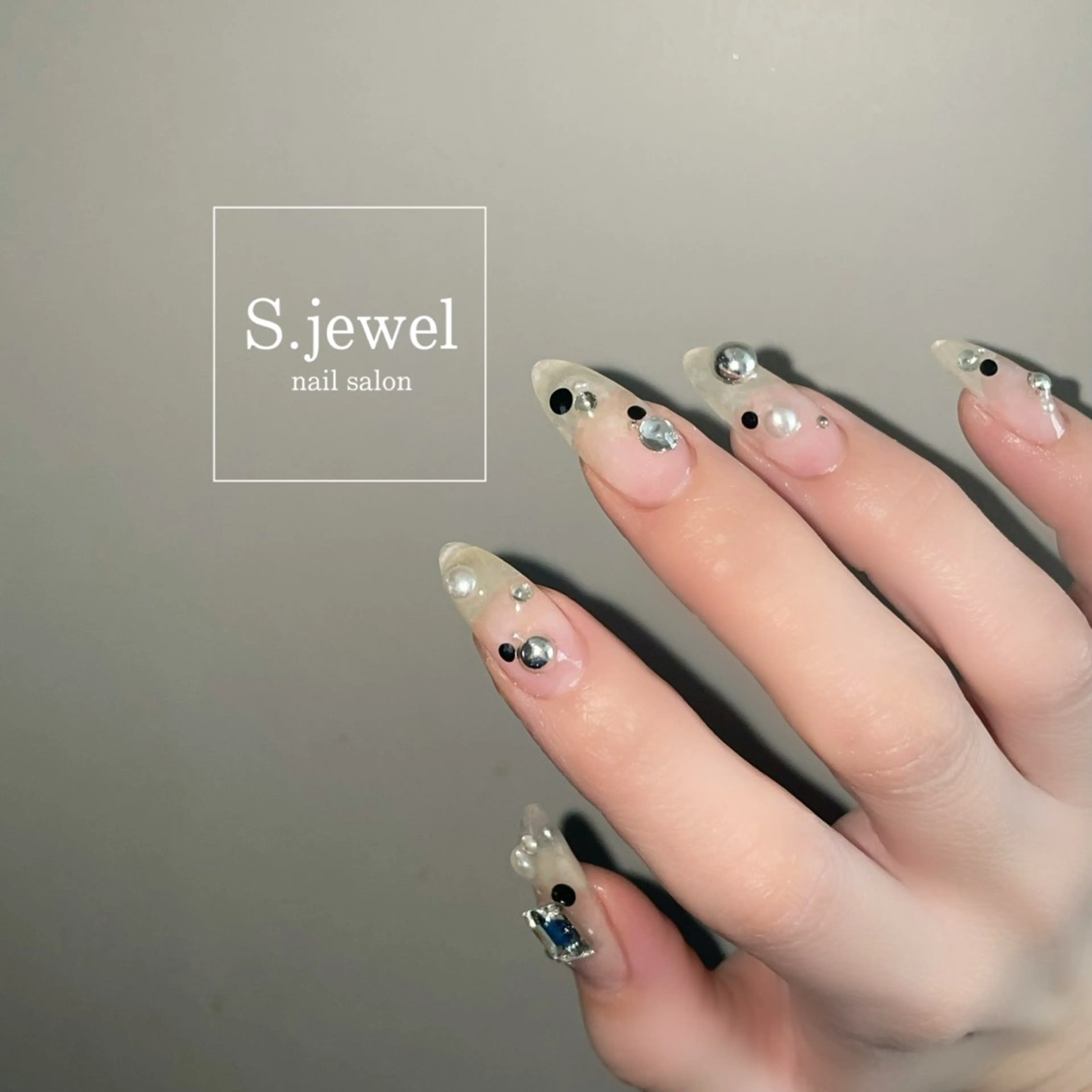 ネイル S. JEWELのネイルデザイン