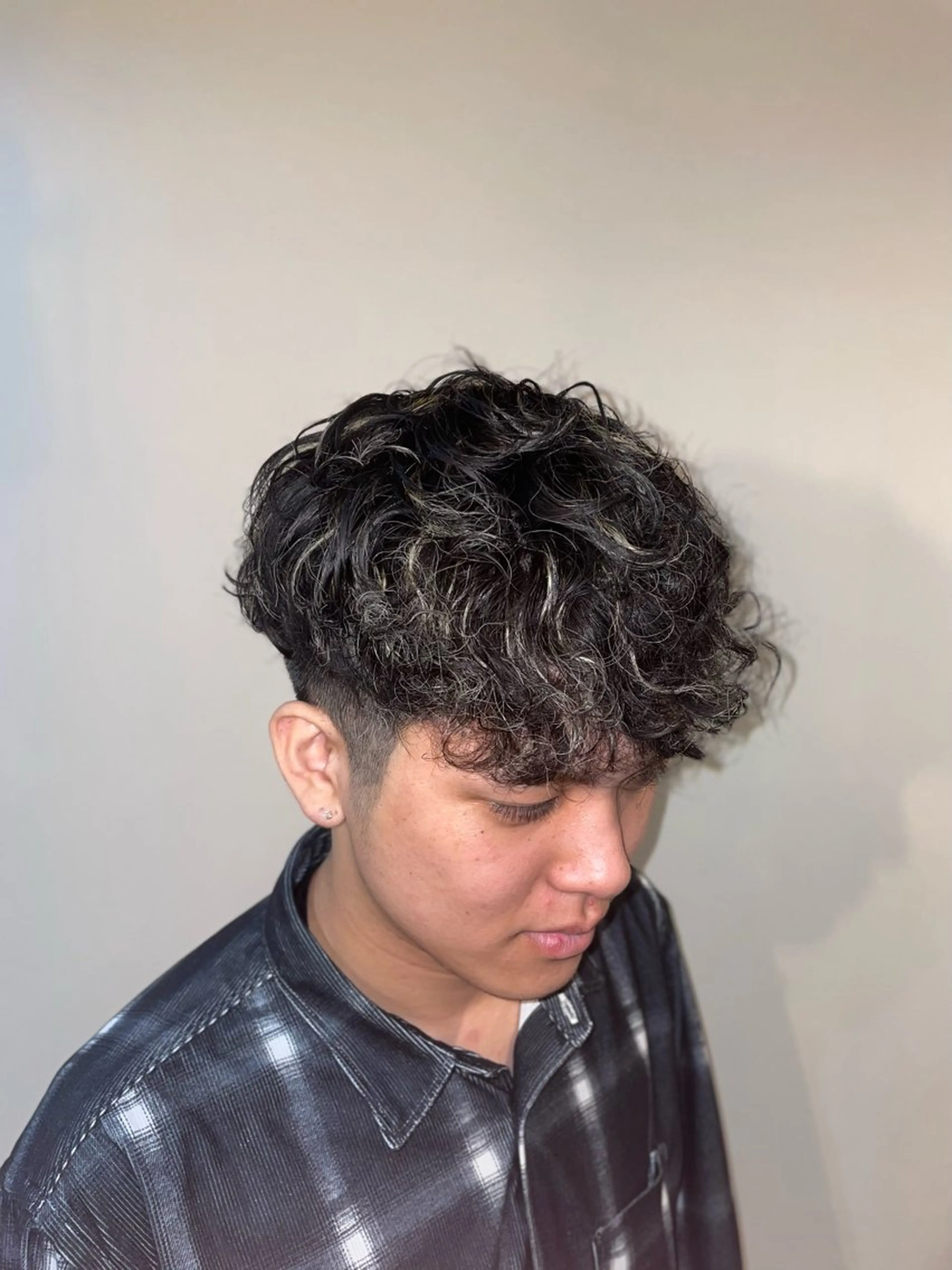 ミディアム 鈴木 啓太のヘアスタイル