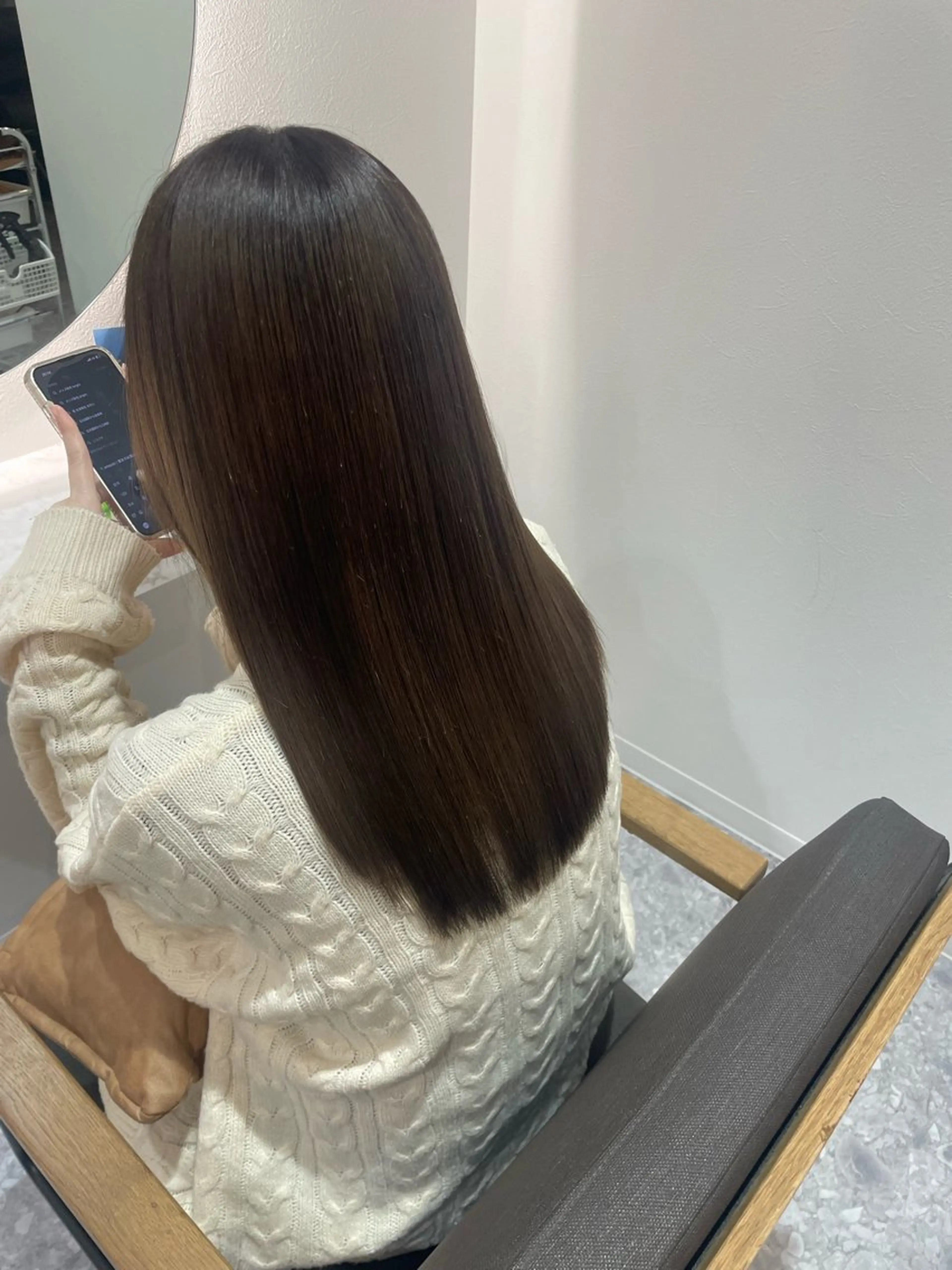 セミロング カラー オカベ カレン💜のヘアスタイル