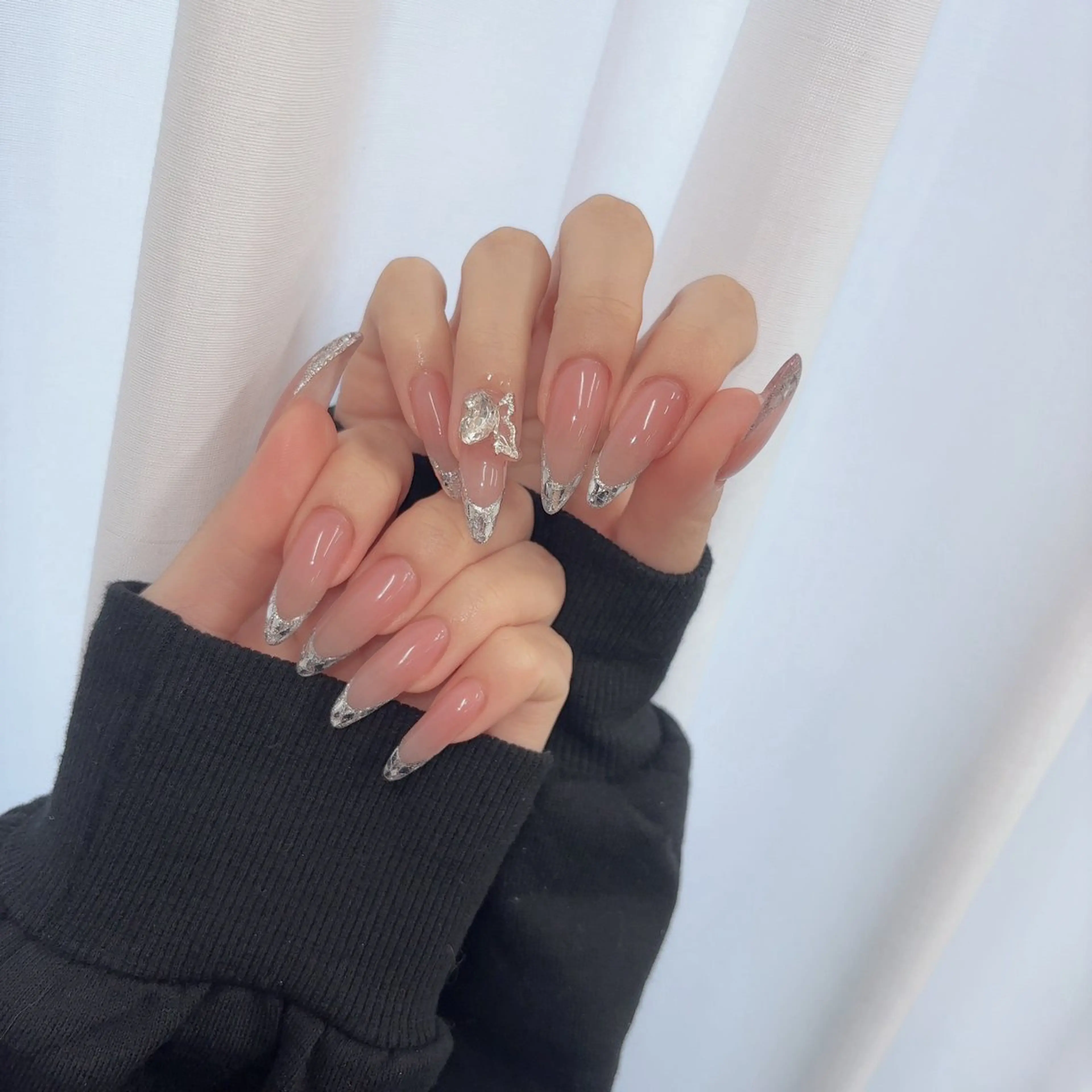 ネイル オーロラネイル フットネイル 氷ネイル・うるうるネイル キラキラネイル 韓国ネイル ハンドネイル Lance nailのネイルデザイン