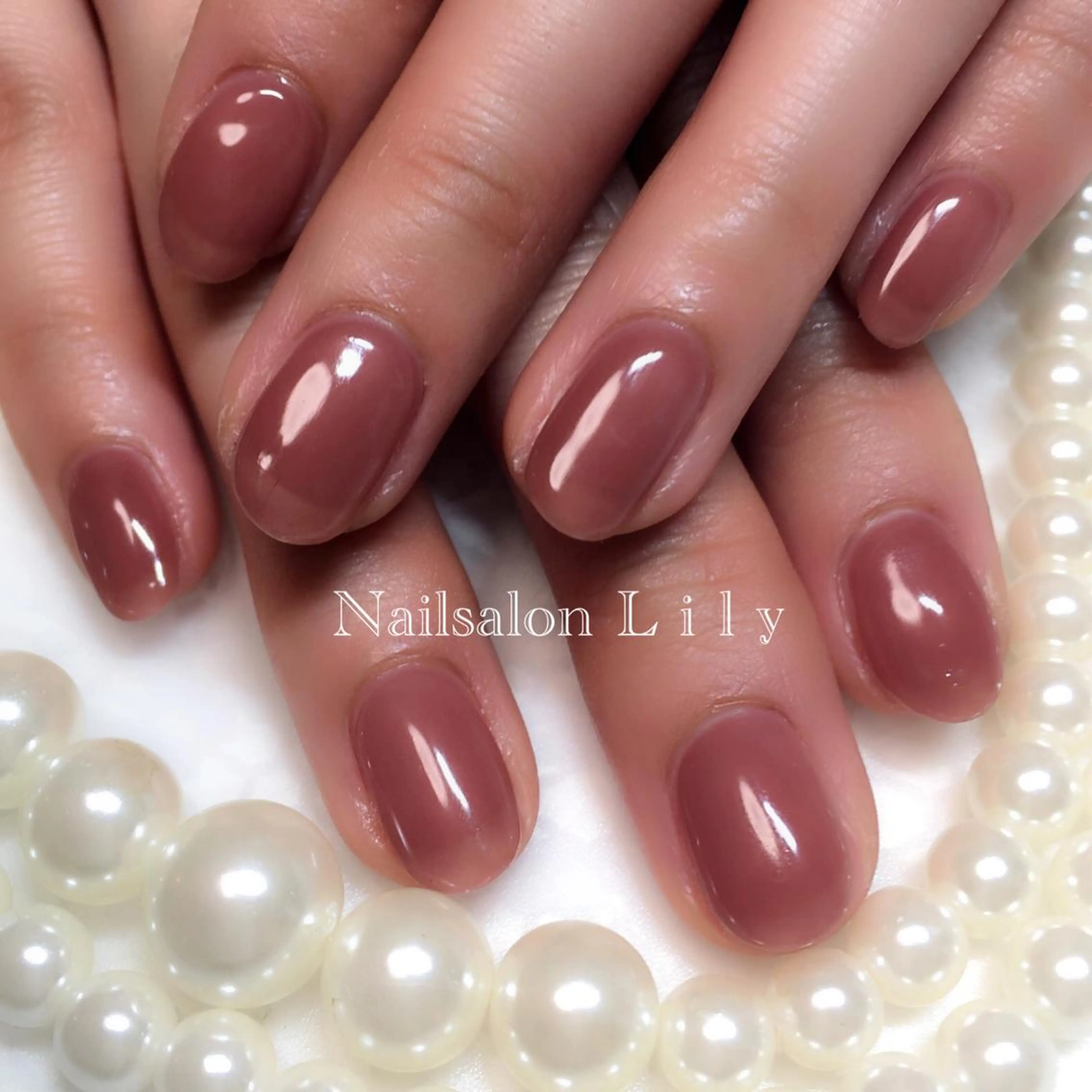 ネイル ブラウン 赤色 Lily*nail 🌻Mii🌻のネイルデザイン