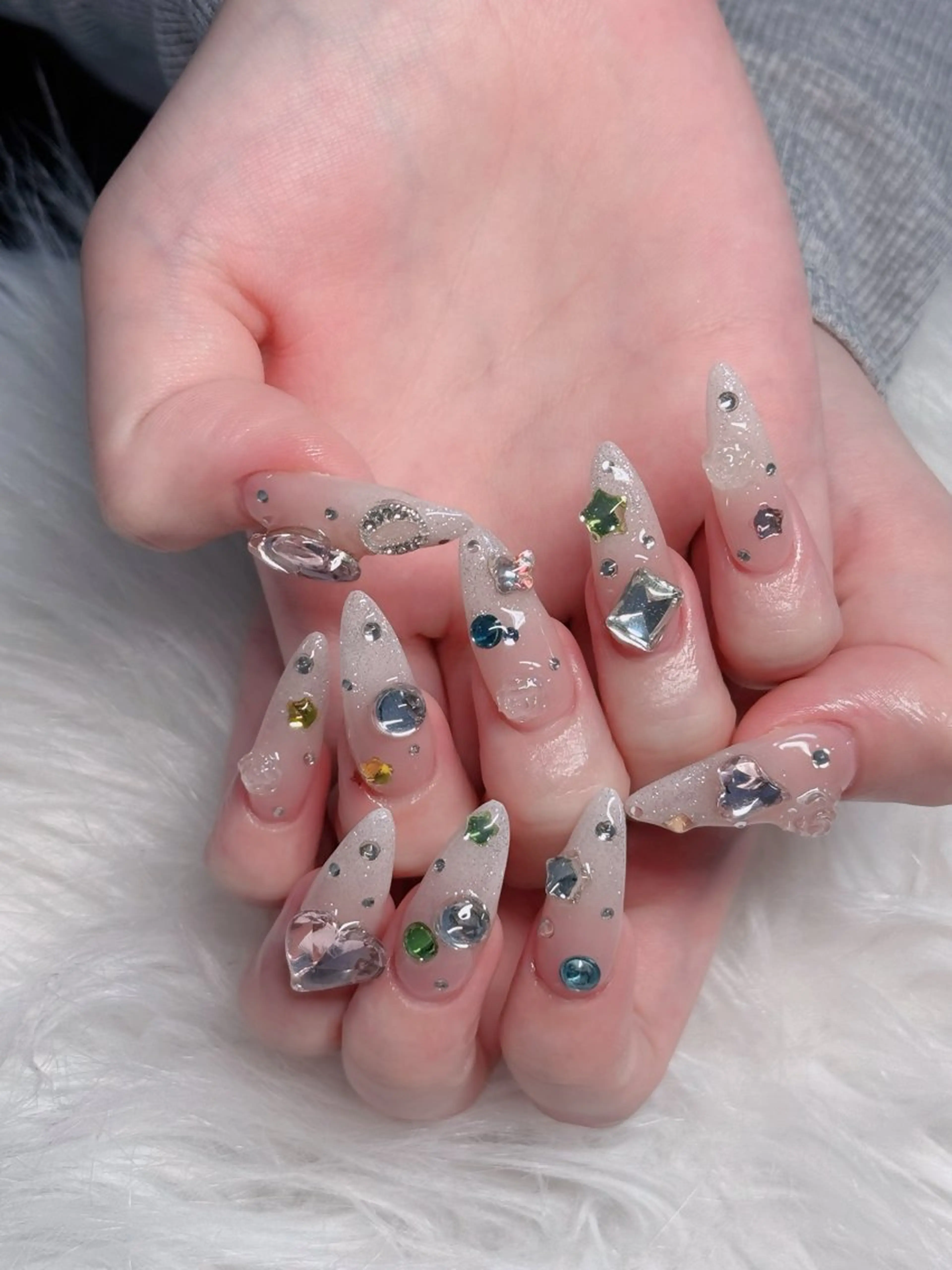 ネイル フレンチネイル ジェルネイル ガラスフレンチ ハロウィン ハート H.baby Nail Salonのネイルデザイン