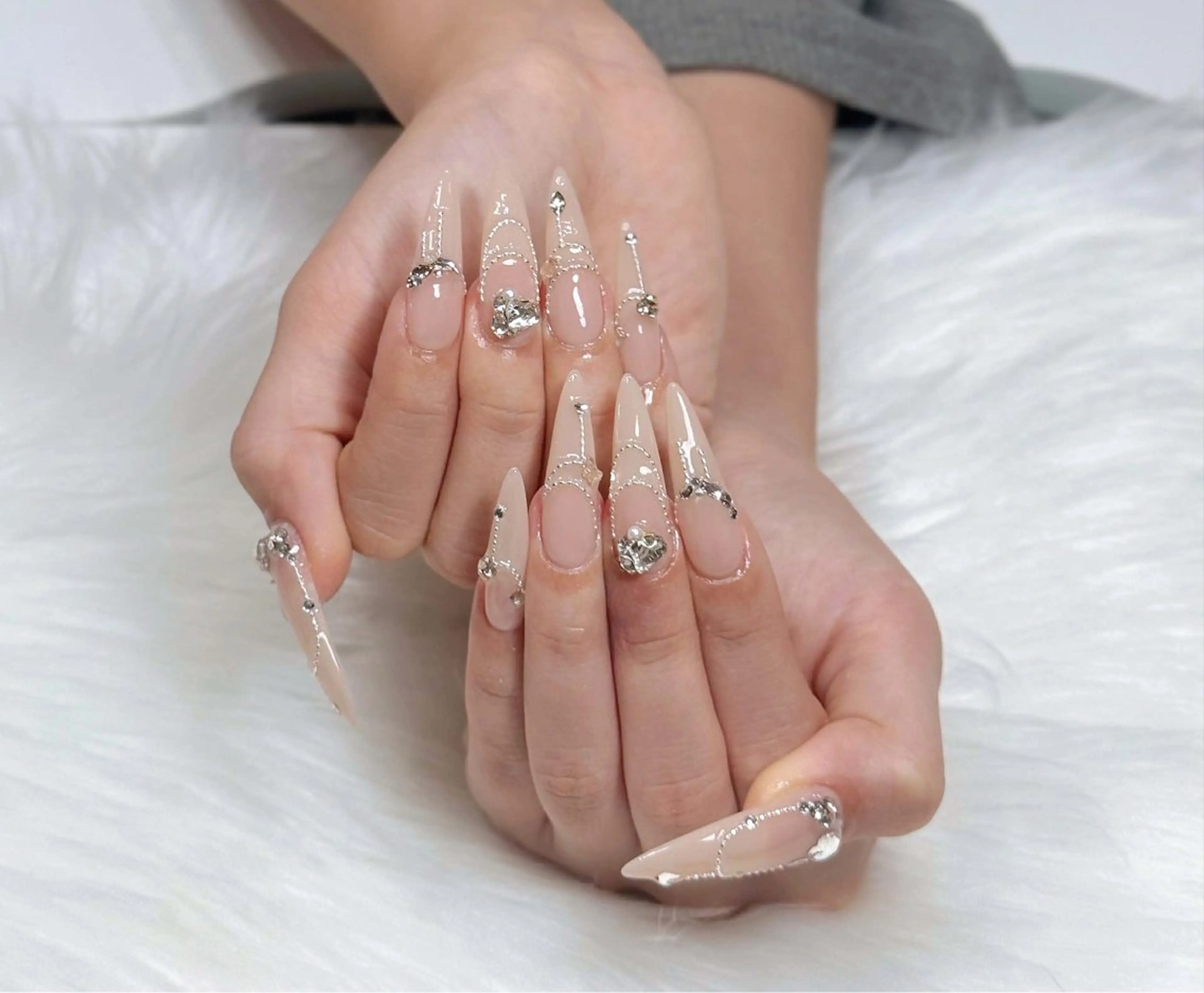 ネイル アートネイル オーロラネイル ジェルネイル 韓国ネイル ロングネイル ハンドネイル Nichi Nailsのネイルデザイン