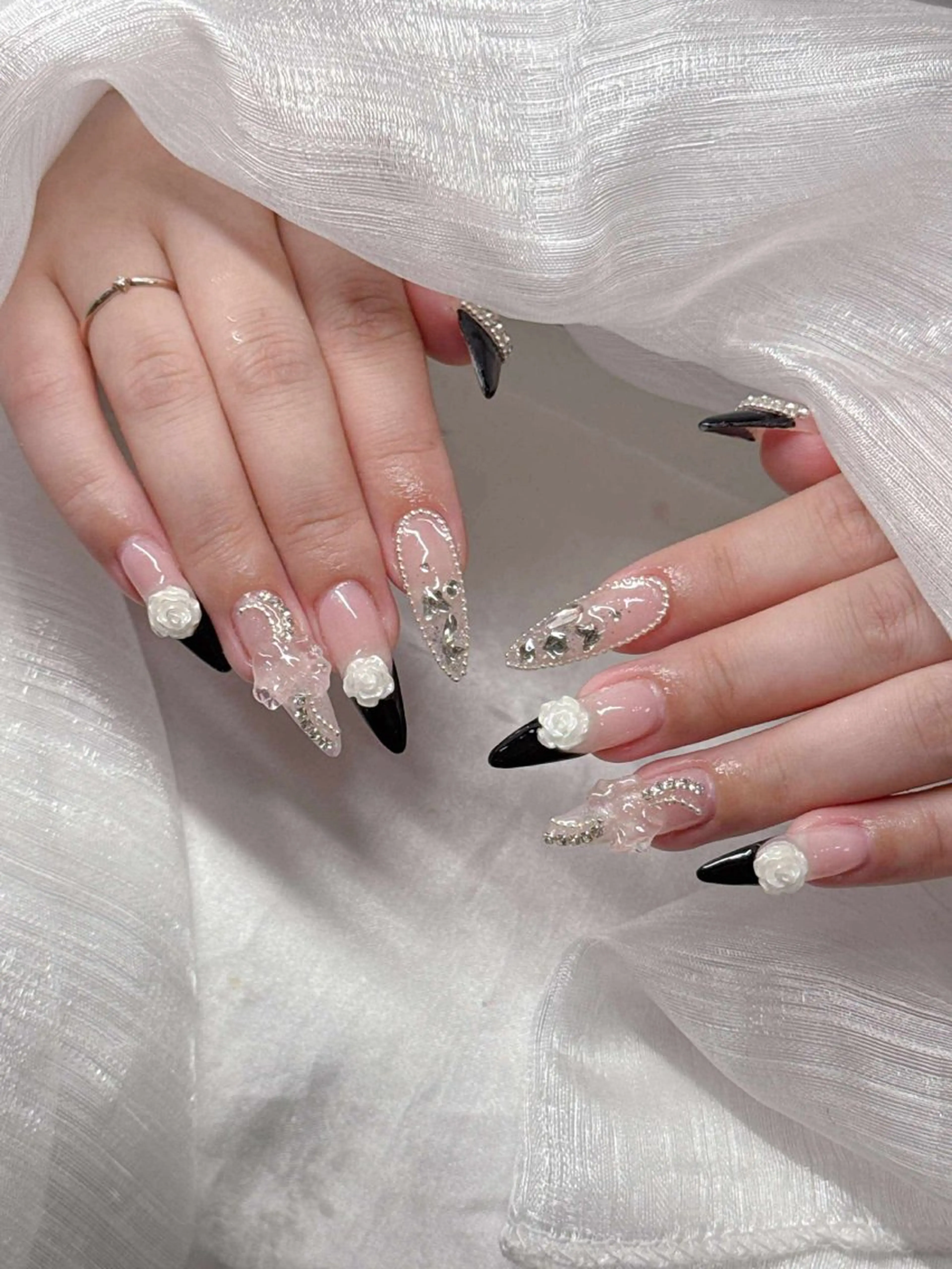 ネイル ハンドネイル Lee Nailsのネイルデザイン