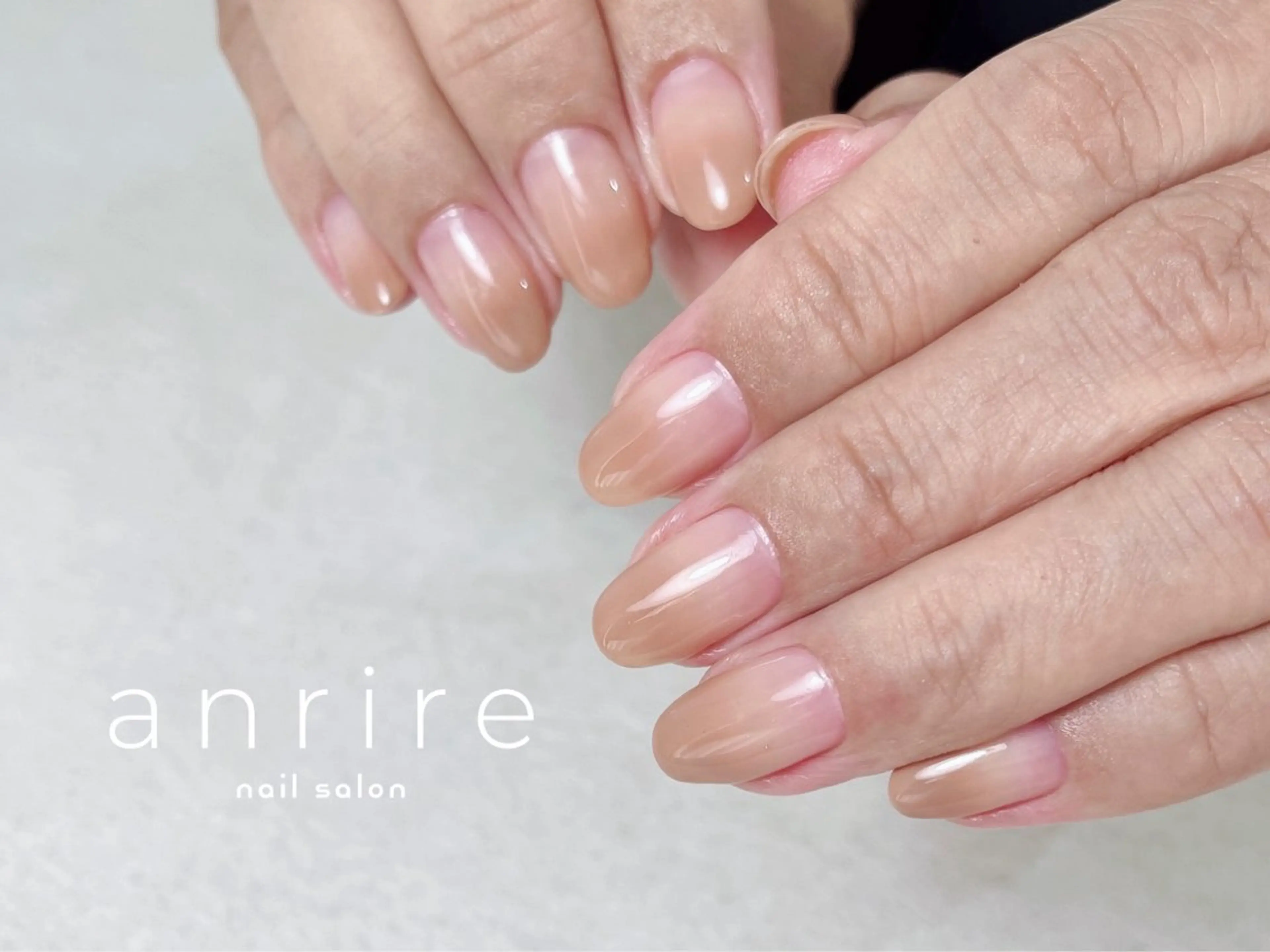 ネイル ブラウン ジェルネイル グラデーション キラキラネイル オフィスネイル ハンドネイル nailsalon anrireのネイルデザイン