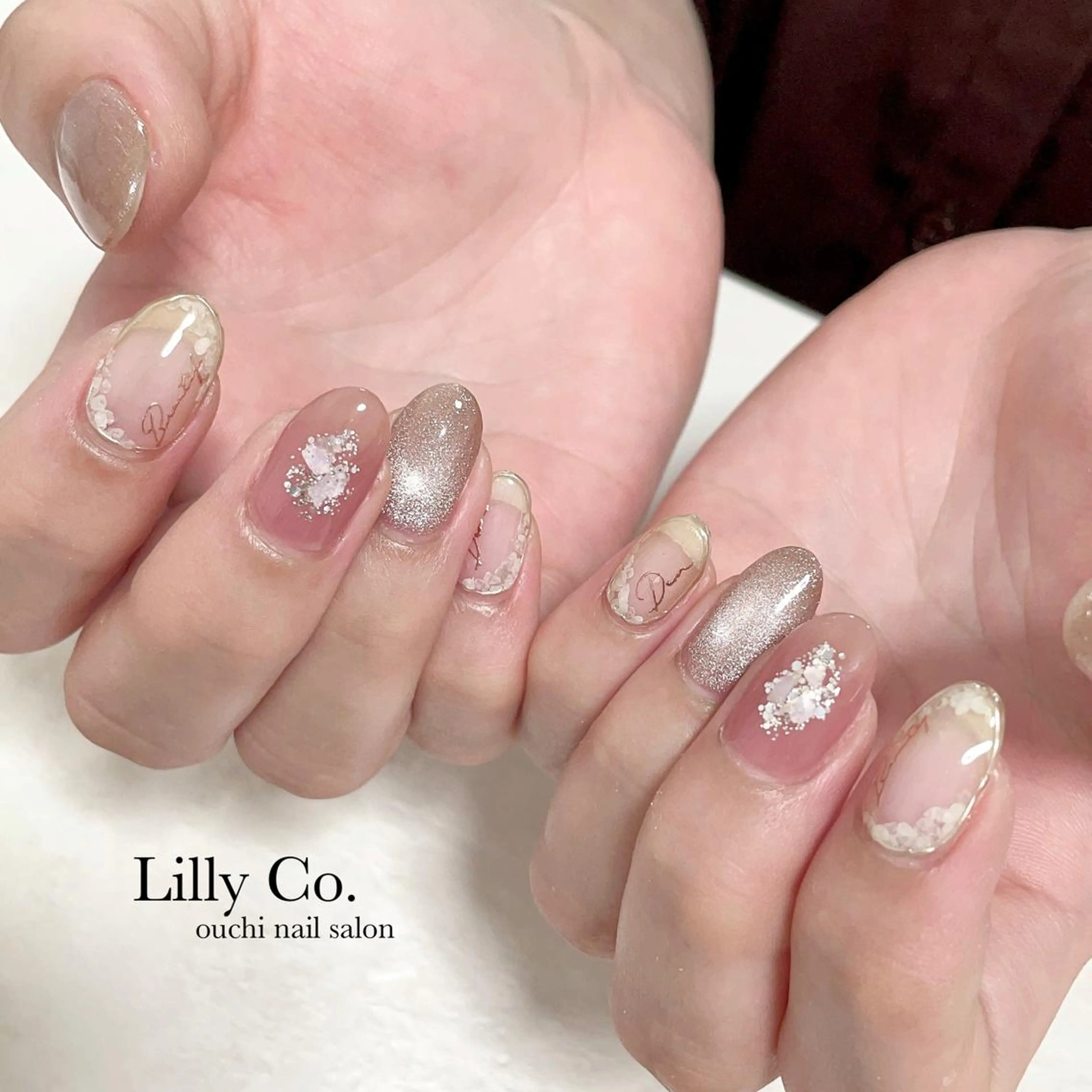 ネイル ピンク ホワイト ハンドネイル ハンドケア Lilly Co.のネイルデザイン