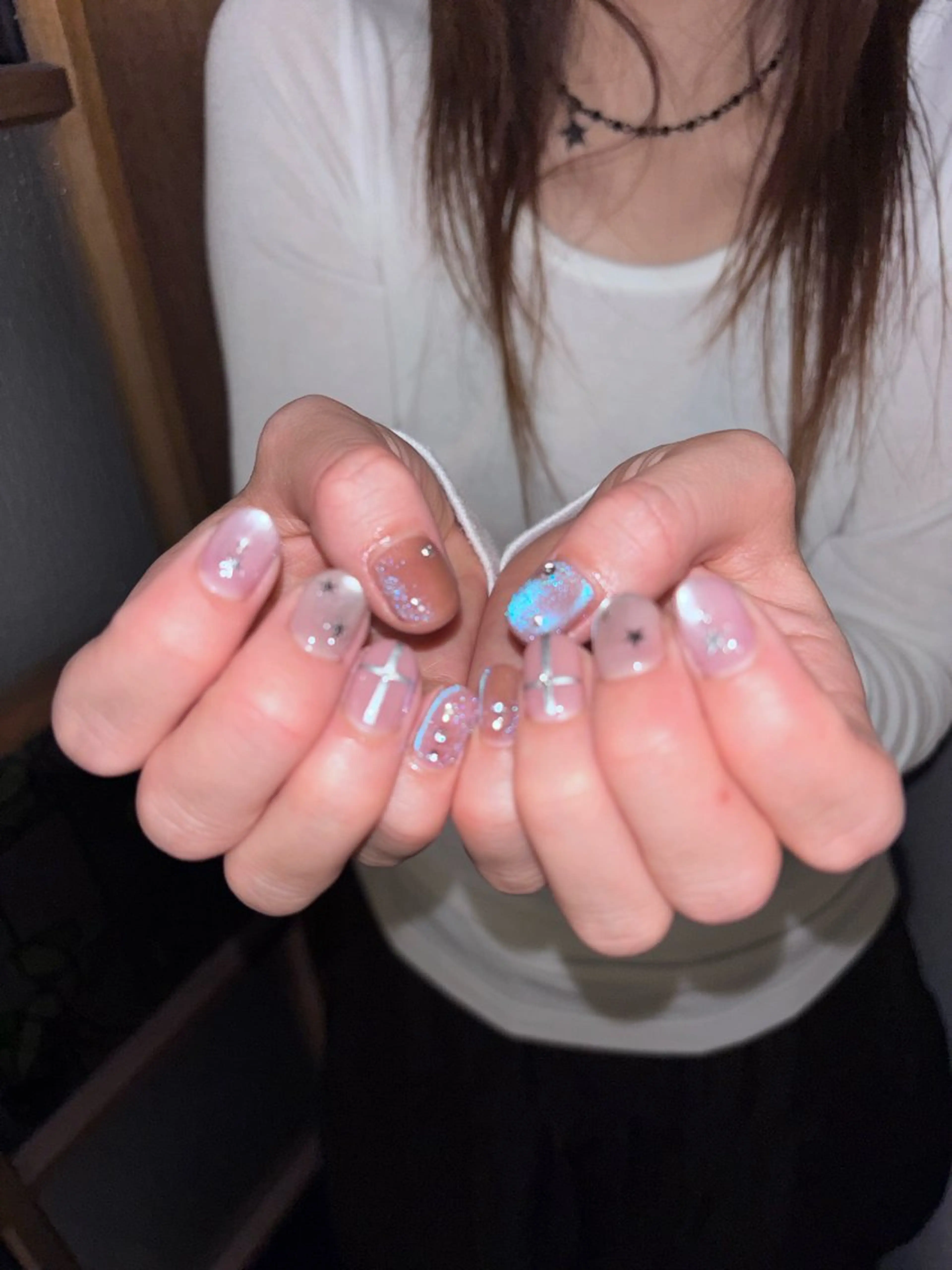 ネイル ジェルネイル グラデーション 氷ネイル・うるうるネイル キラキラネイル 韓国ネイル 銀河屋 の猫のネイルデザイン
