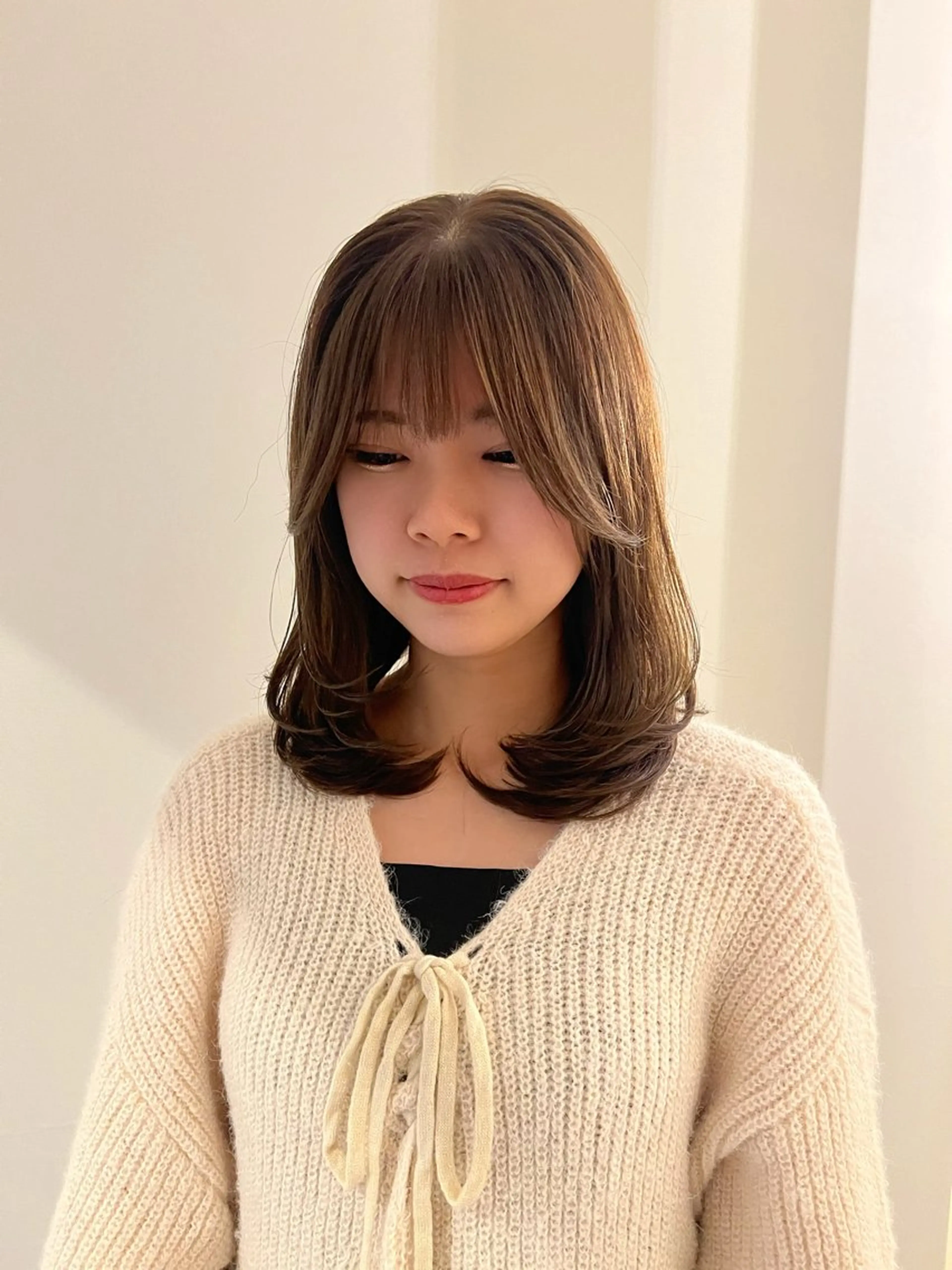 セミロング カラー レイヤーカット カット ヘアカラー トリートメント 工藤 梨花のヘアスタイル