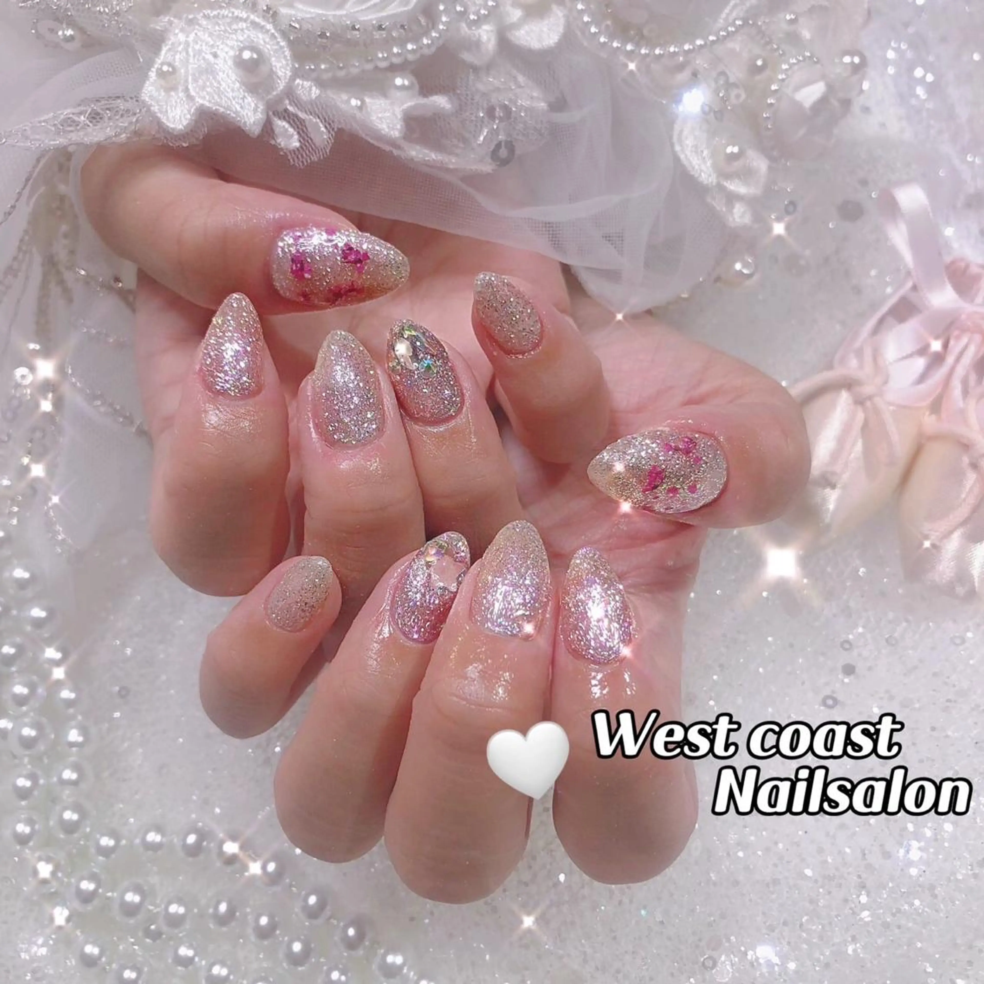 ネイル キラキラネイル 韓国ネイル ラメ(グリッター) ラメグラデーション マグネットネイル ハンドネイル リボン、ガーリー パーツ放題専門店のネイルデザイン