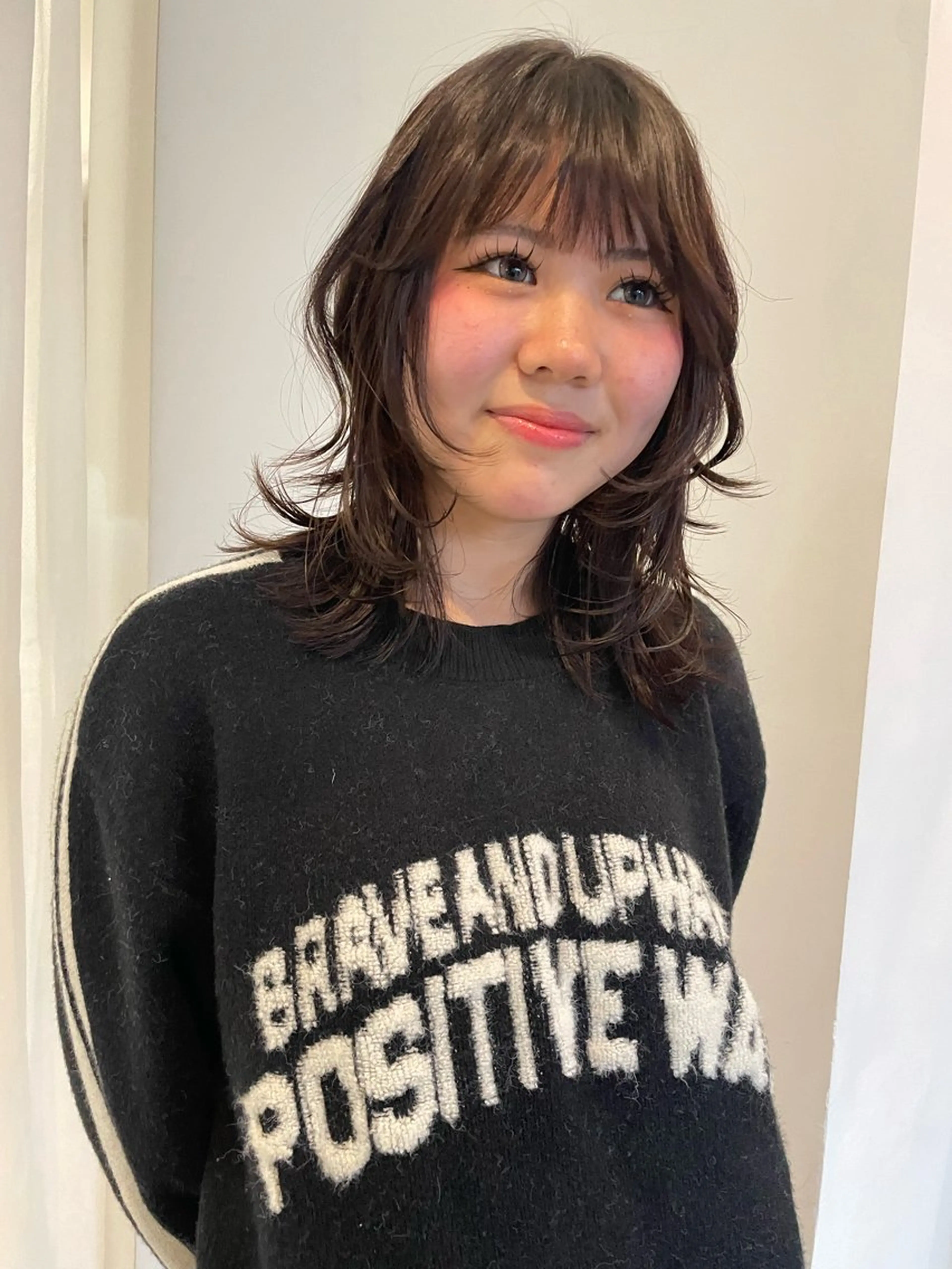 ミディアム ハイレイヤー レイヤーカット カット 熊崎 葵のヘアスタイル