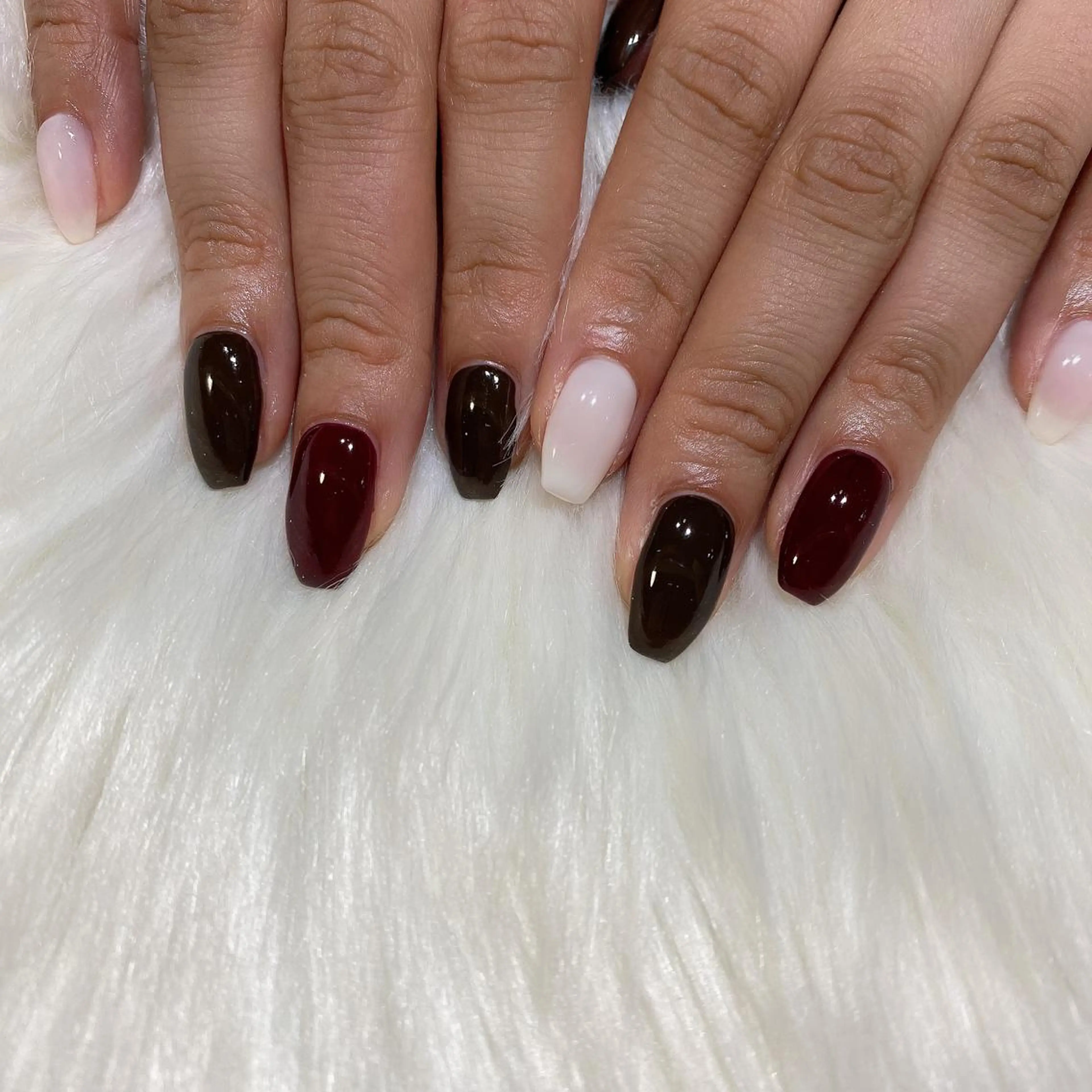 ネイル ハンドネイル 西岡 杏のネイルデザイン