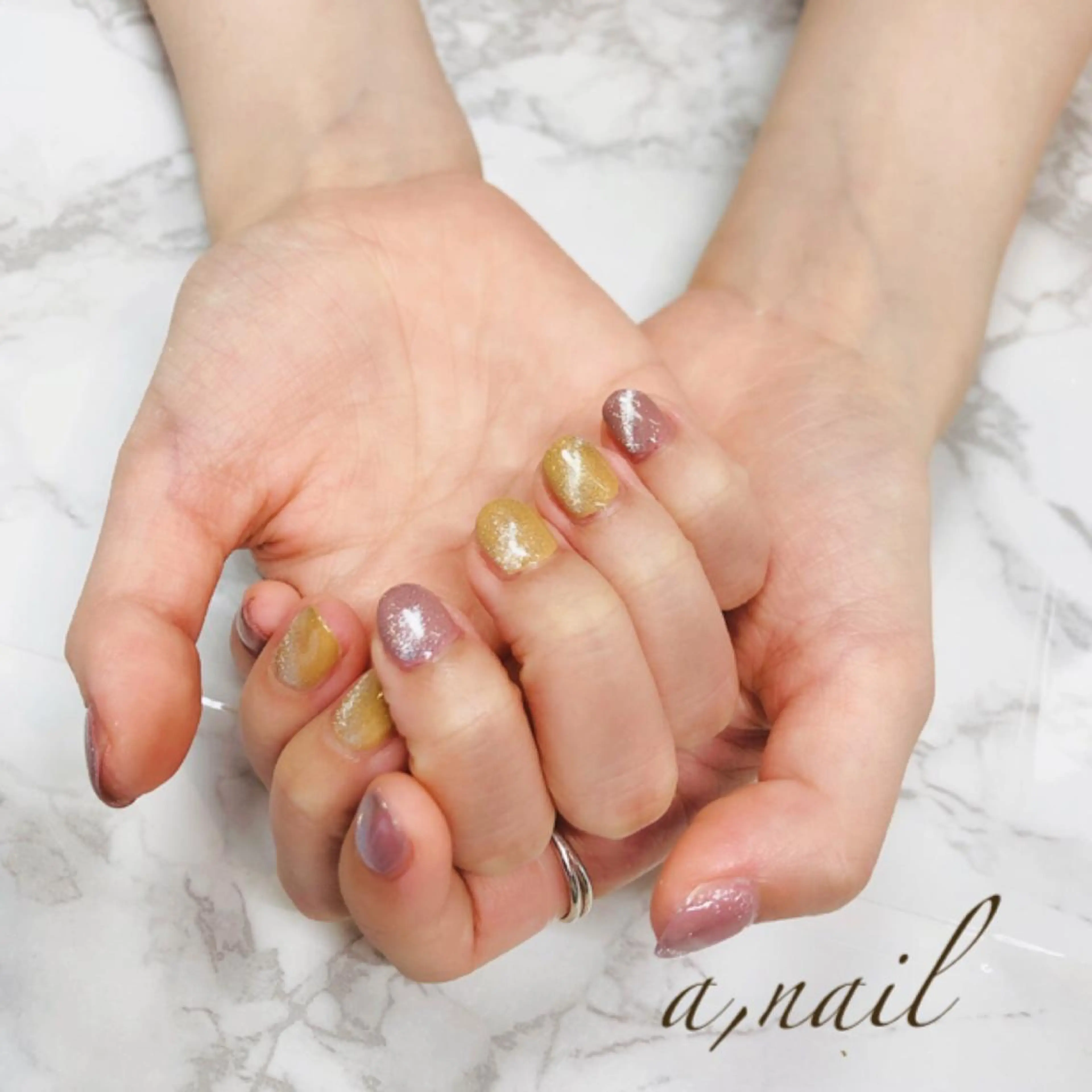 ネイル フットネイル ラメ(グリッター) マグネットネイル ニュアンスネイル オフィスネイル ハンドネイル ネイルサロン エーネイルのネイルデザイン