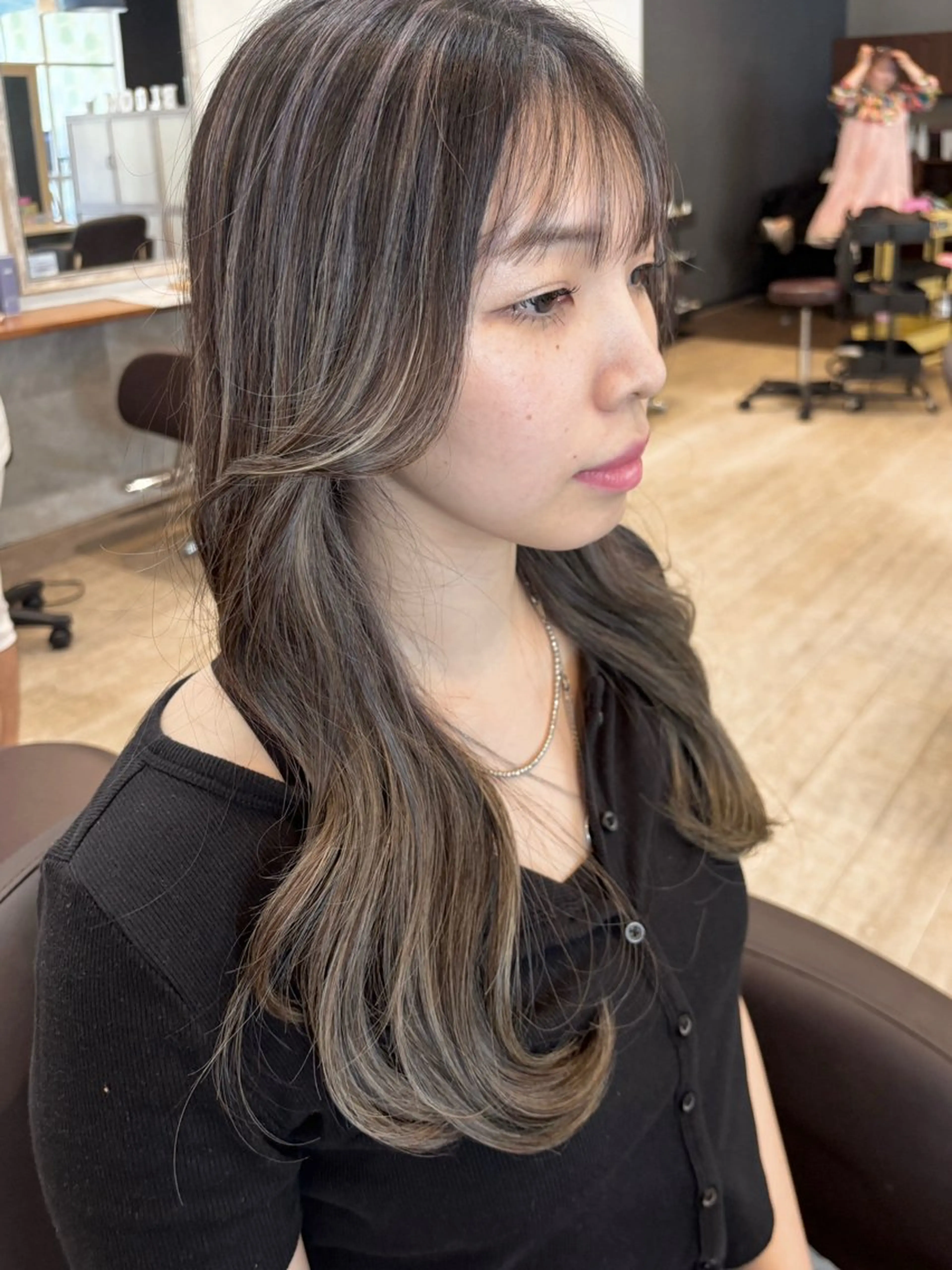 セミロング bloom AMIのヘアスタイル