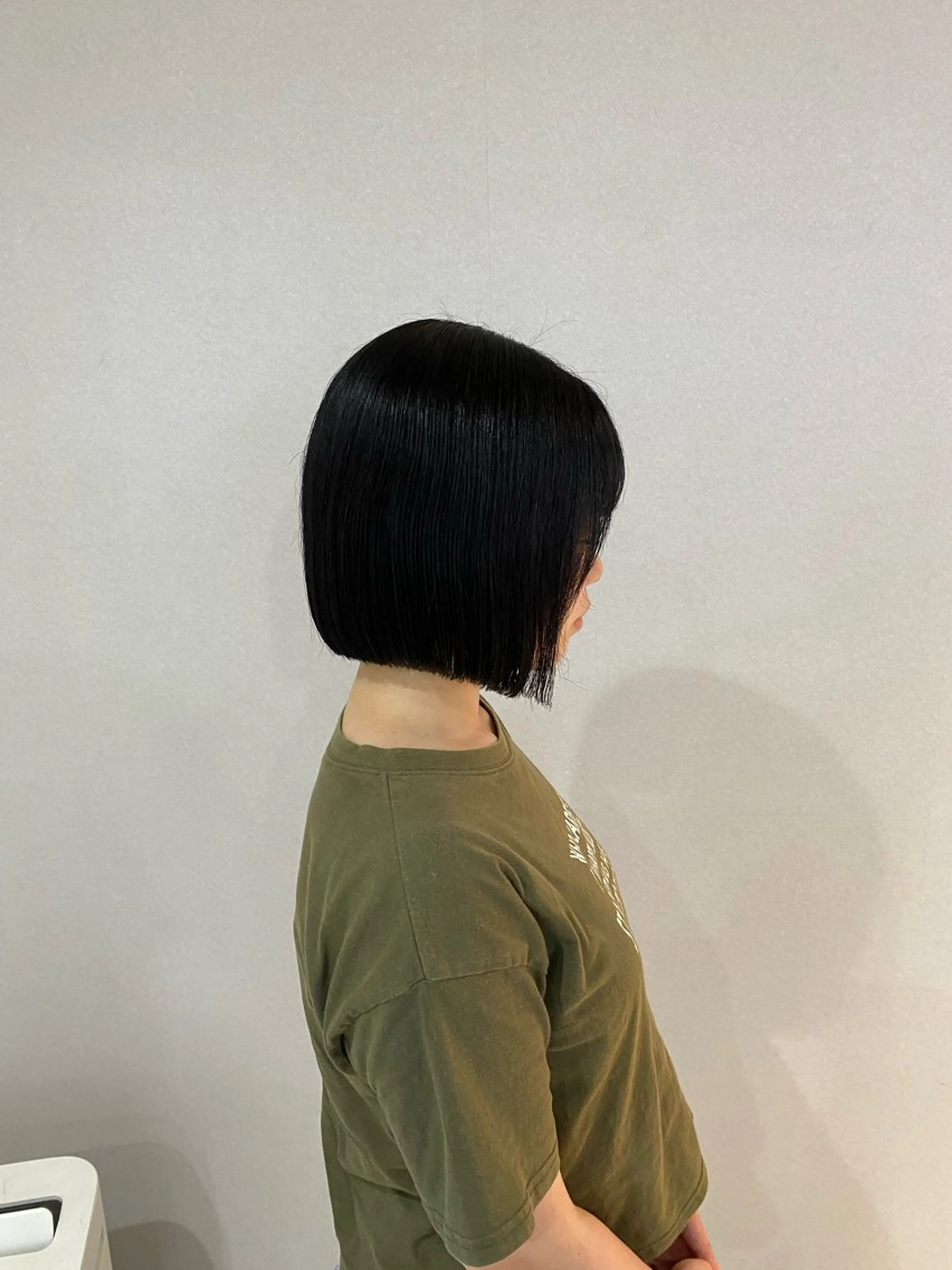 ミディアム カラー 切りっぱなしボブ ブラウンカラー ボブ ハナダ メイのヘアスタイル