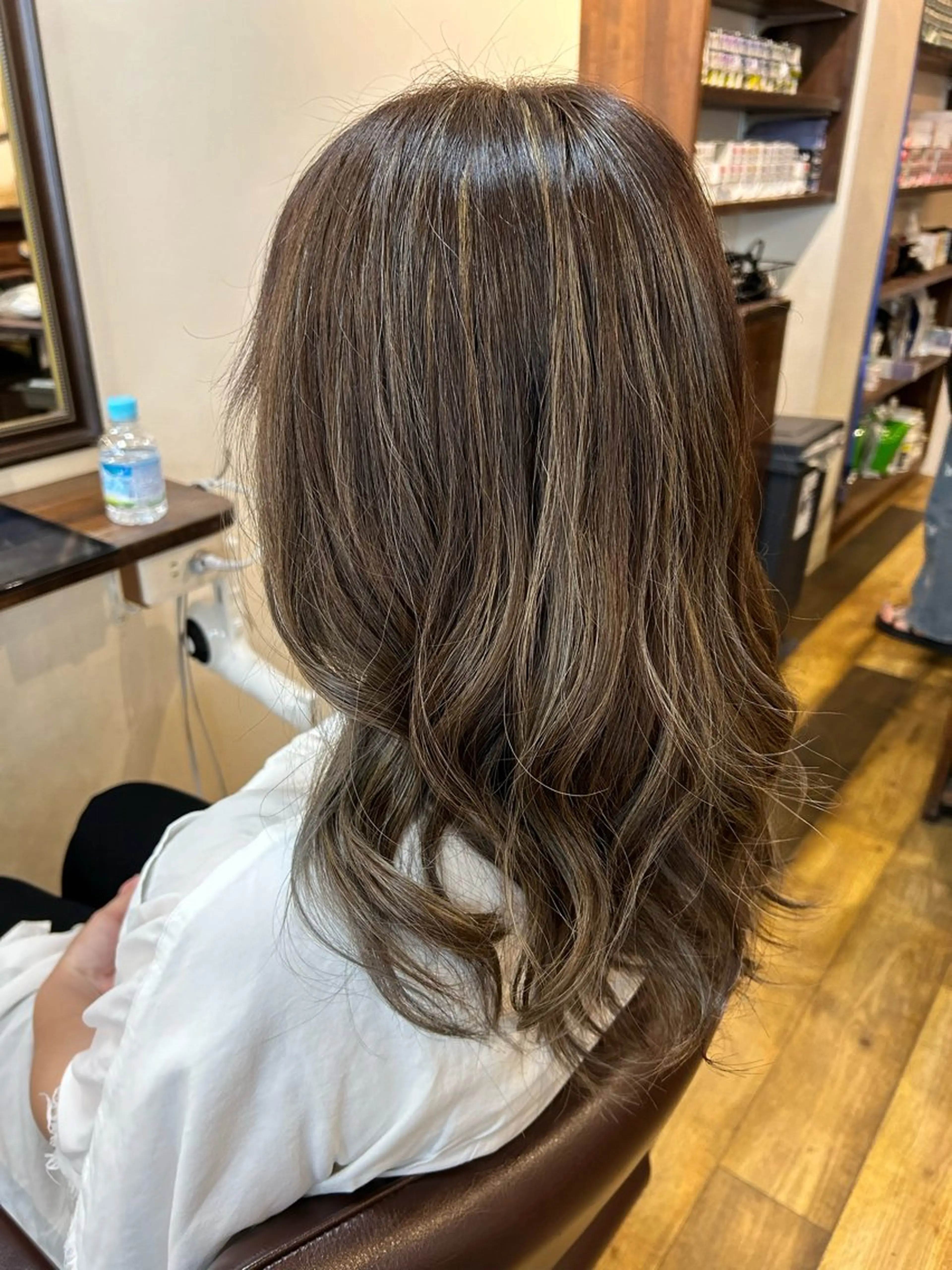 セミロング カラー canonart上田 里恵のヘアスタイル