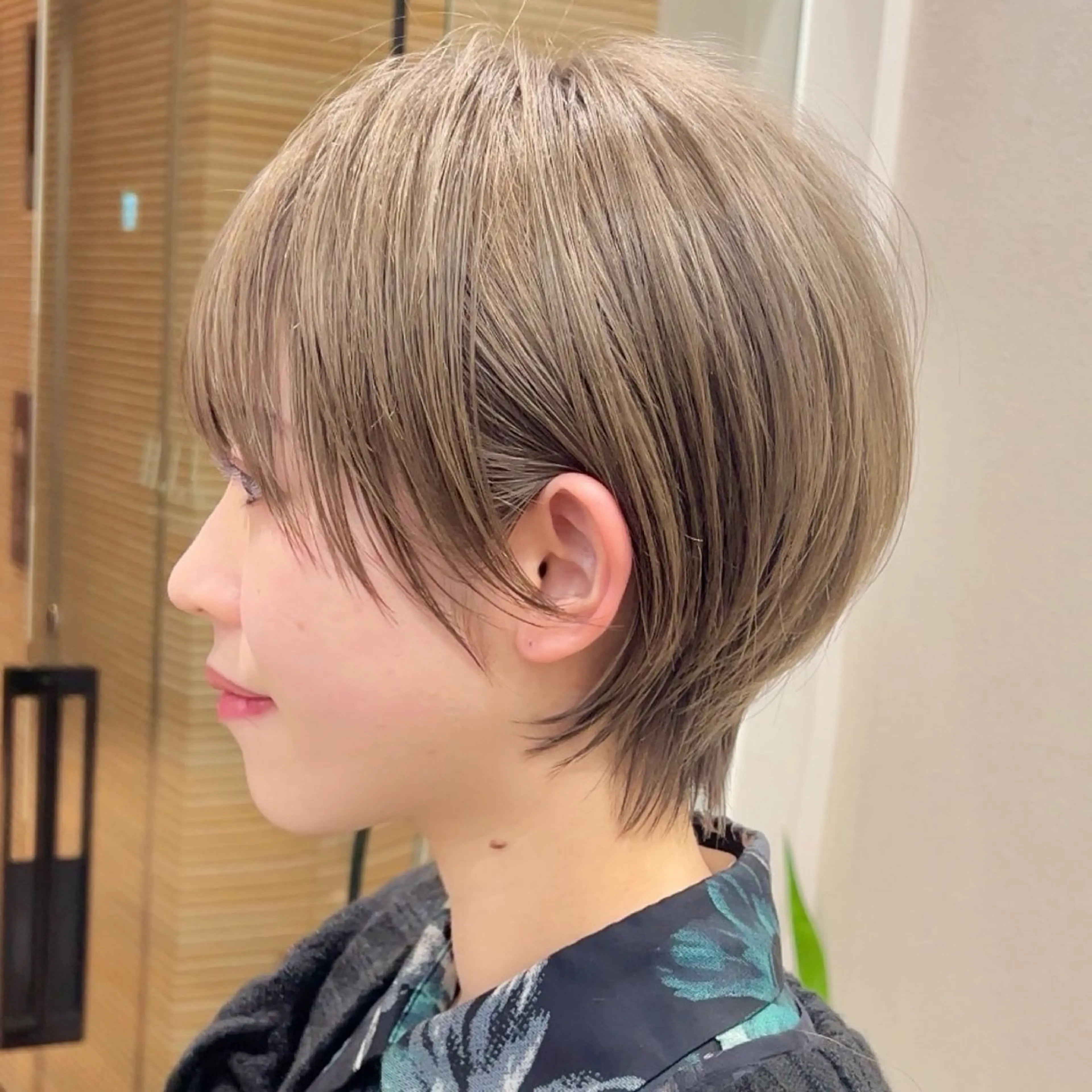 ショート カラー Vel新宿所属・白髪ぼかし特化 三澤はるかのヘアスタイル