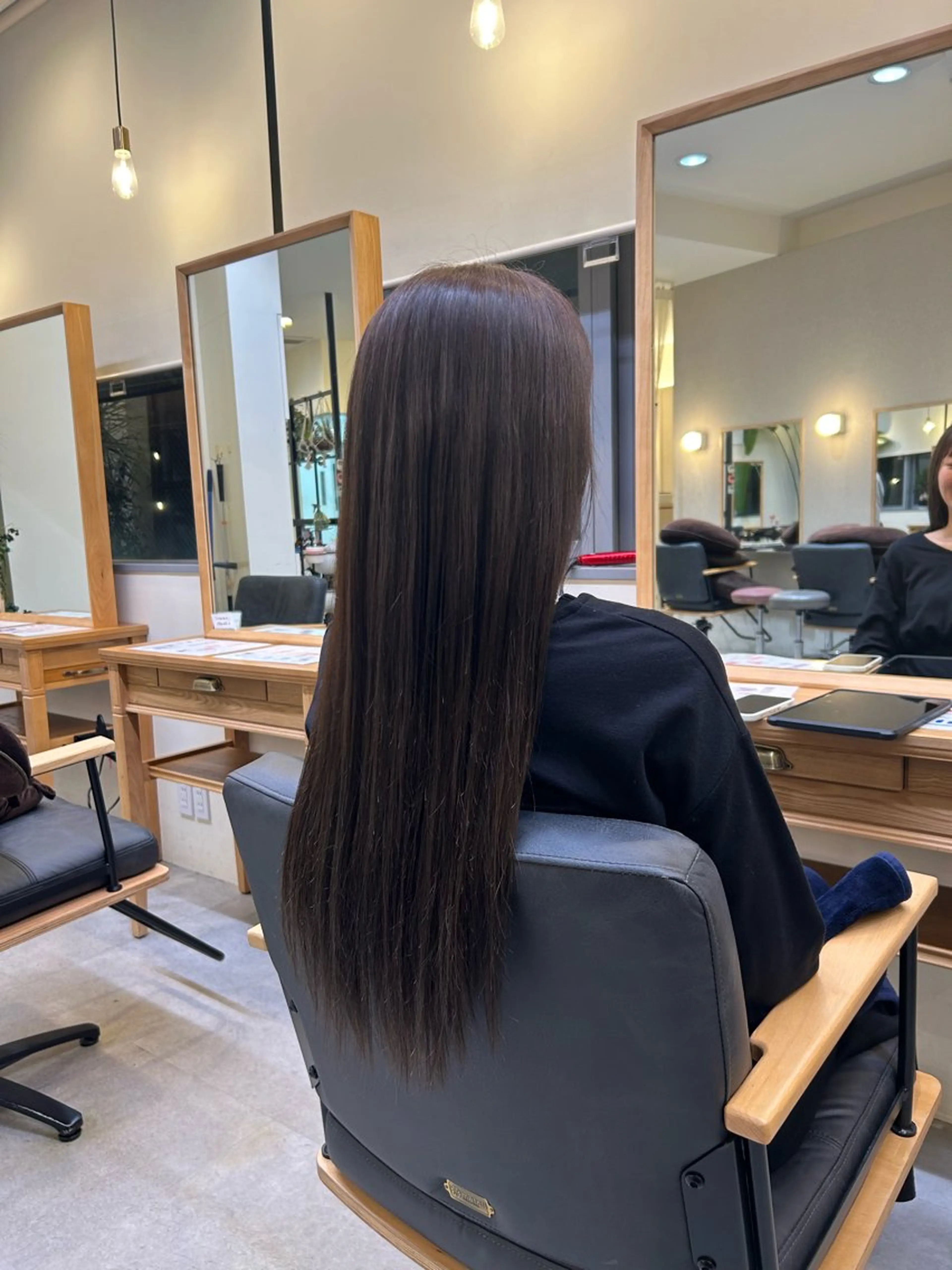 ロング カラー アッシュ ヘアカラー 村上 一葉のヘアスタイル