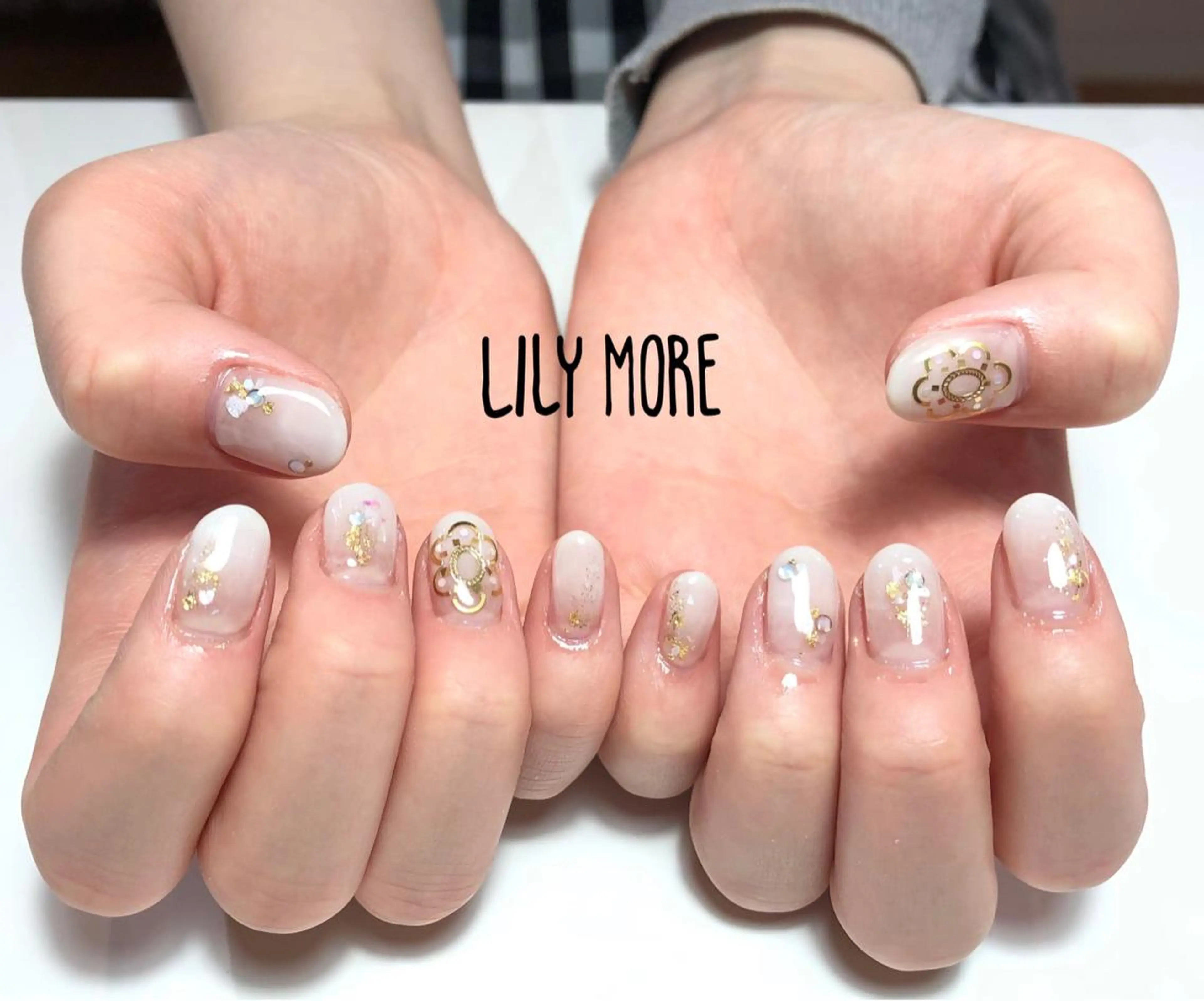 ネイル グラデーション Lily closetのネイルデザイン