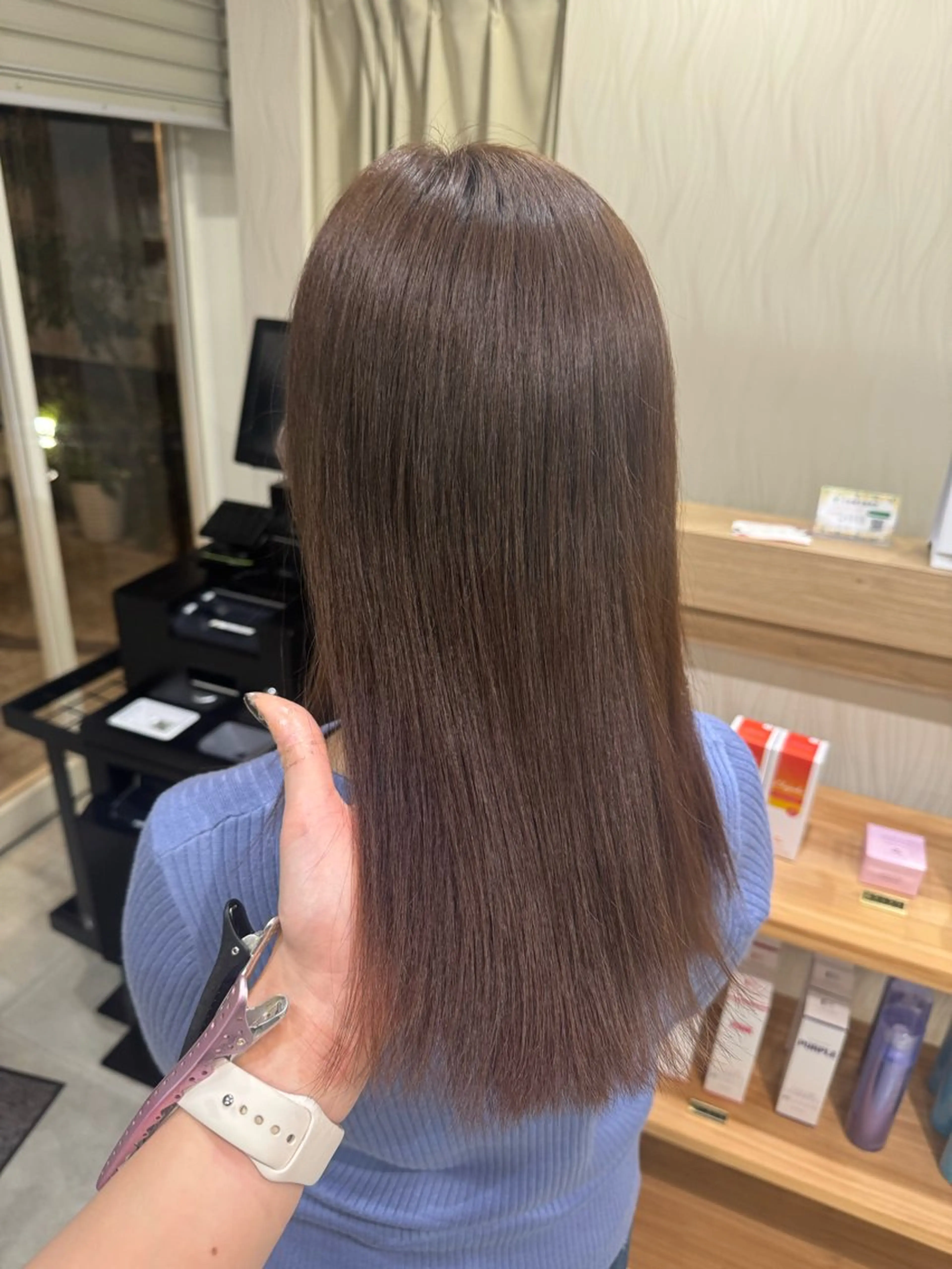 ロング アッシュ アッシュブラウン カット ヘアカラー 藤田 紋芽 Jr.stylistのヘアスタイル