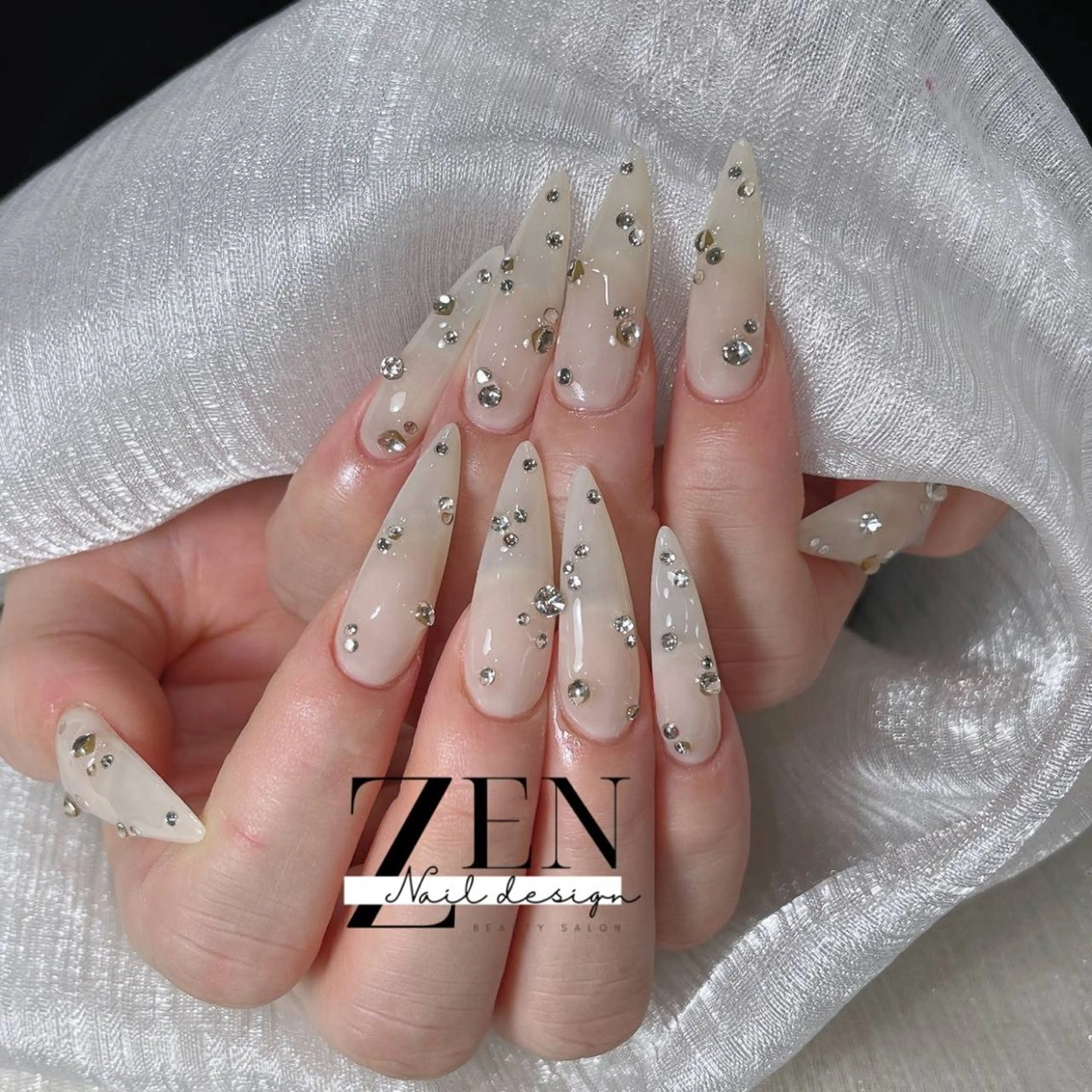 ネイル チークネイル 長さ出し フレンチネイル 韓国ネイル マグネットネイル ハンドネイル Zen Nail Design 池袋のネイルデザイン