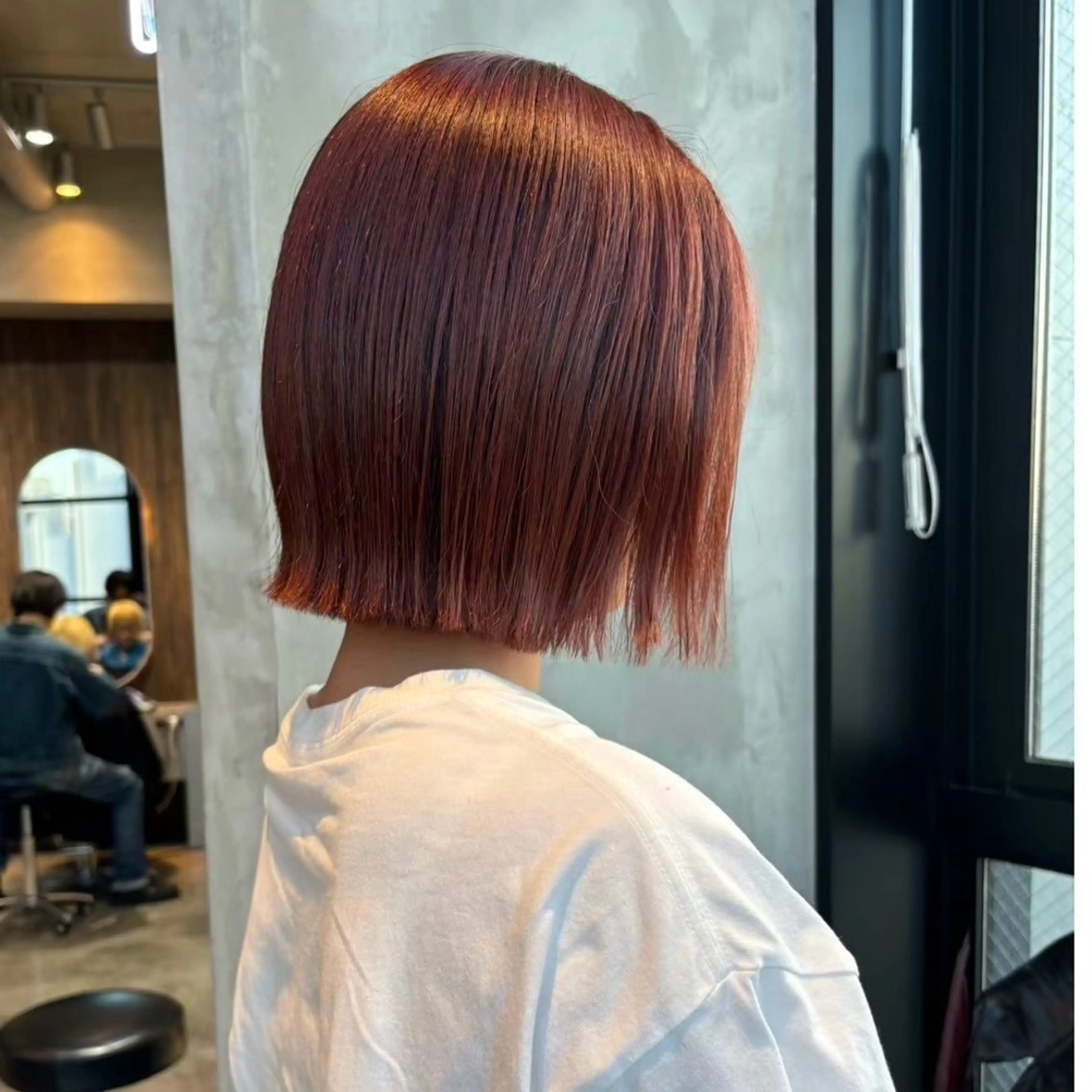 ミディアム カラー 切りっぱなしボブ ブリーチ ボブ 学生 韓国風ヘア カット ヘアカラー トリートメント 新宿/韓国ボブ/ レイヤーボブしょうごのヘアスタイル