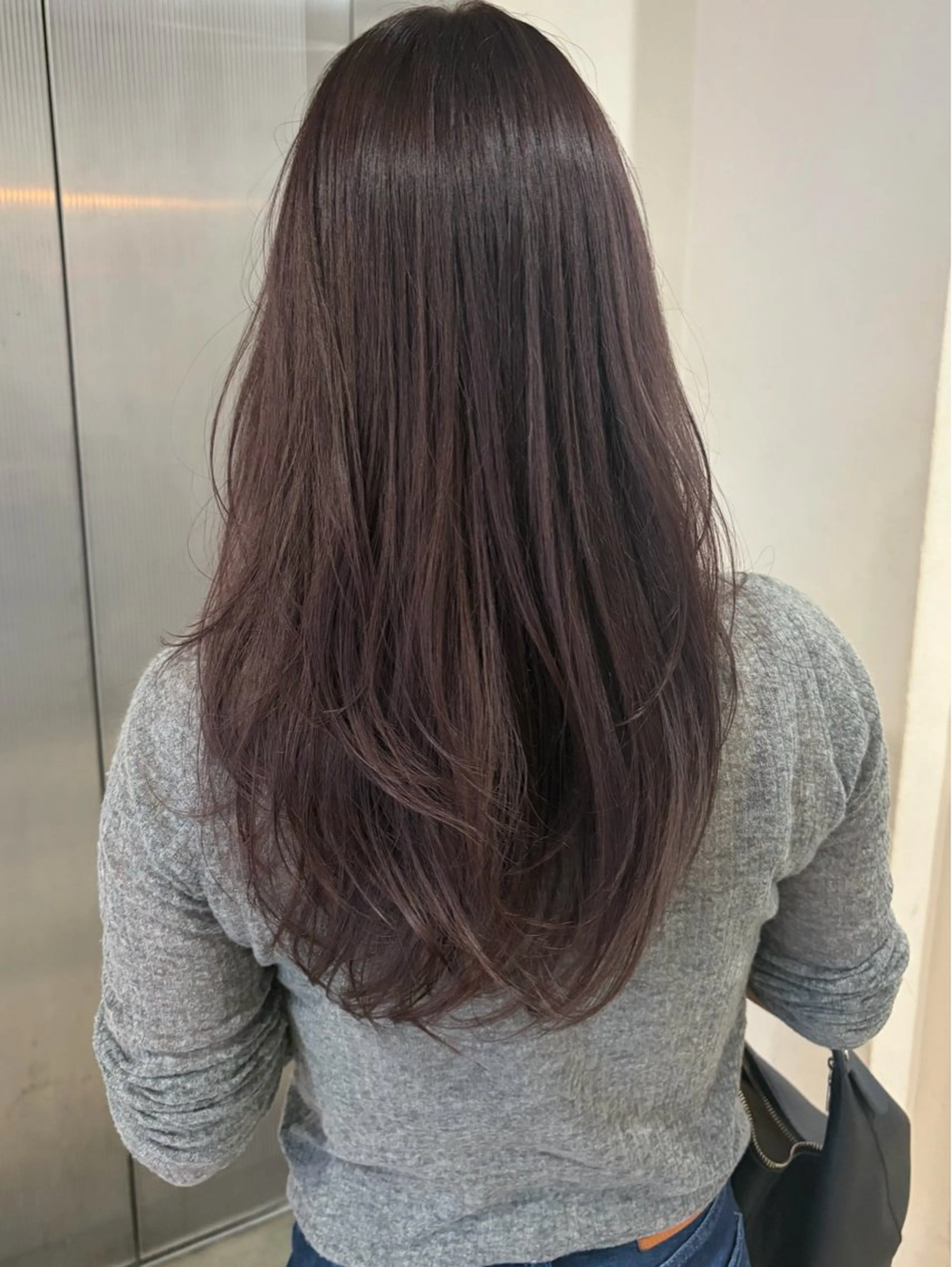 ロング カラー カット ヘアカラー くすみカラー / 肌馴染み/ 花房佑夏のヘアスタイル