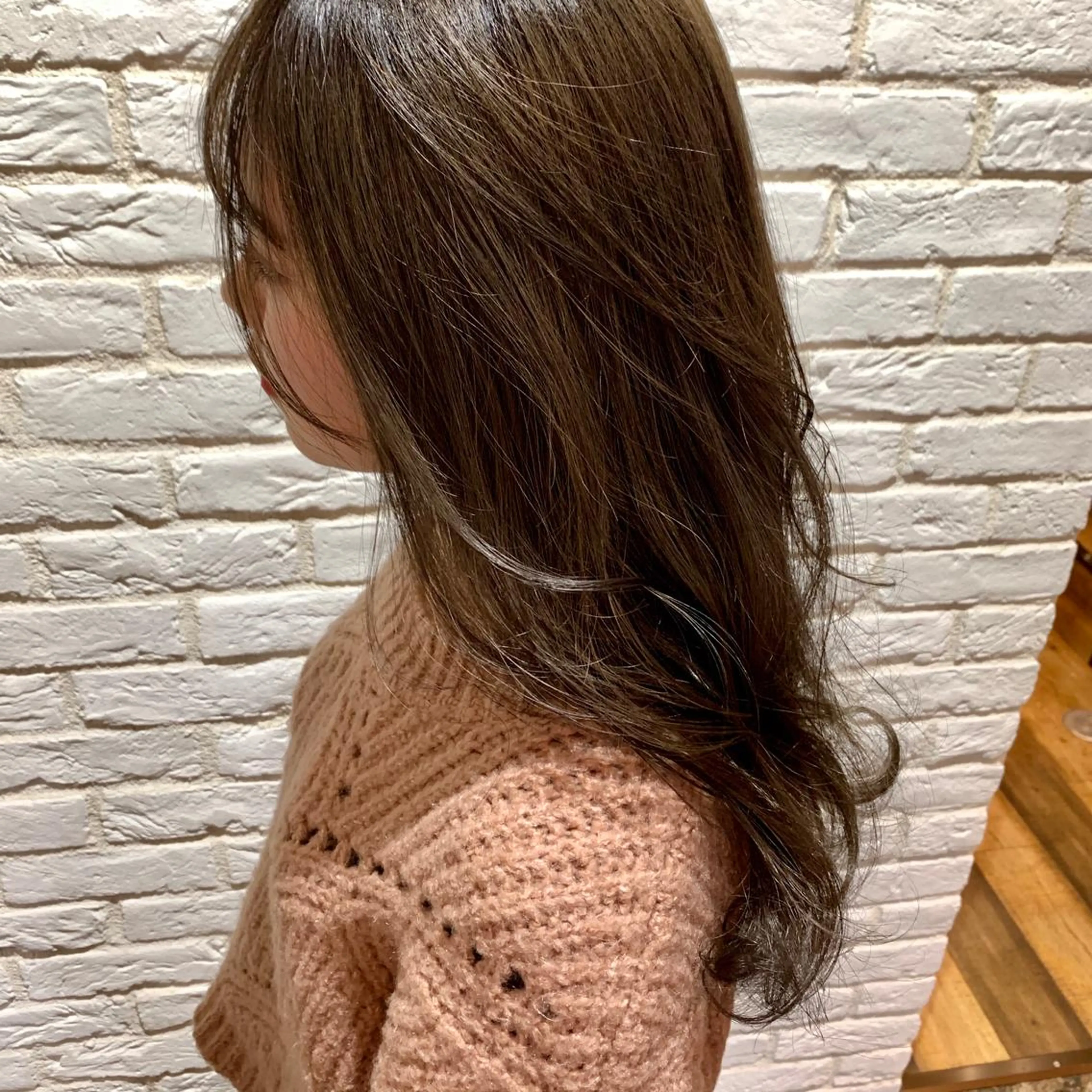 ロング カラー ブラウンカラー UMEDA FIGAROのヘアスタイル