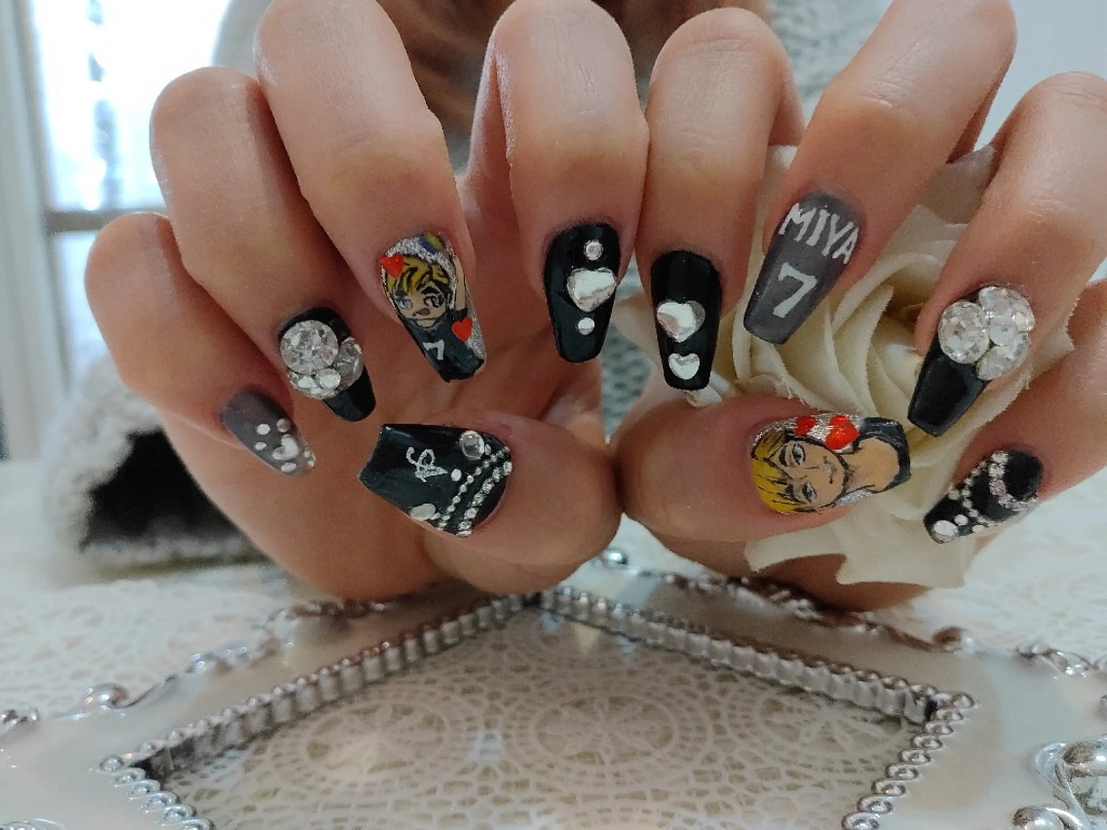 ネイル エステとネイル ローズコンフォートのネイルデザイン