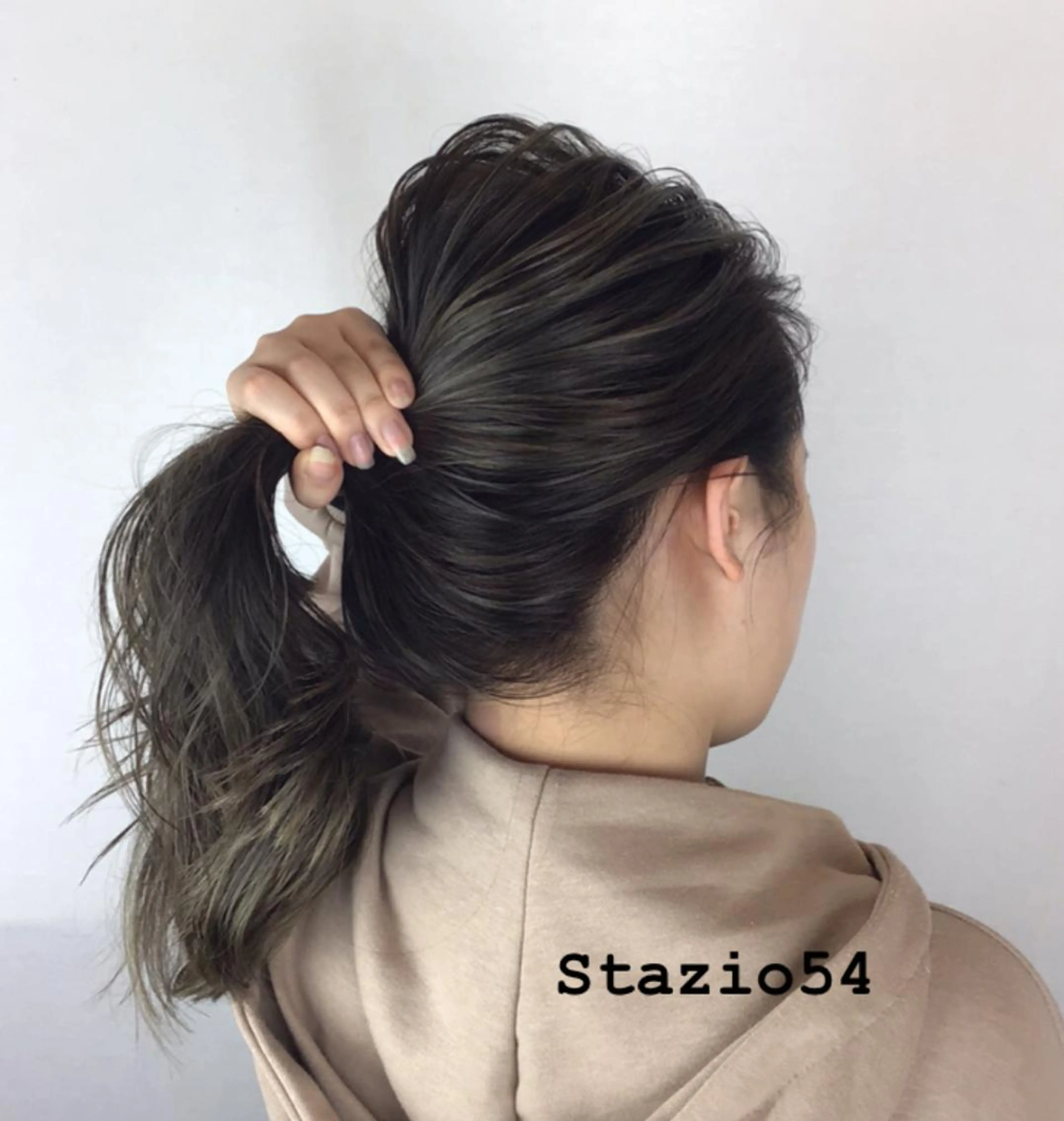 カラー Stazio 54の眉毛・アイブロウイメージ