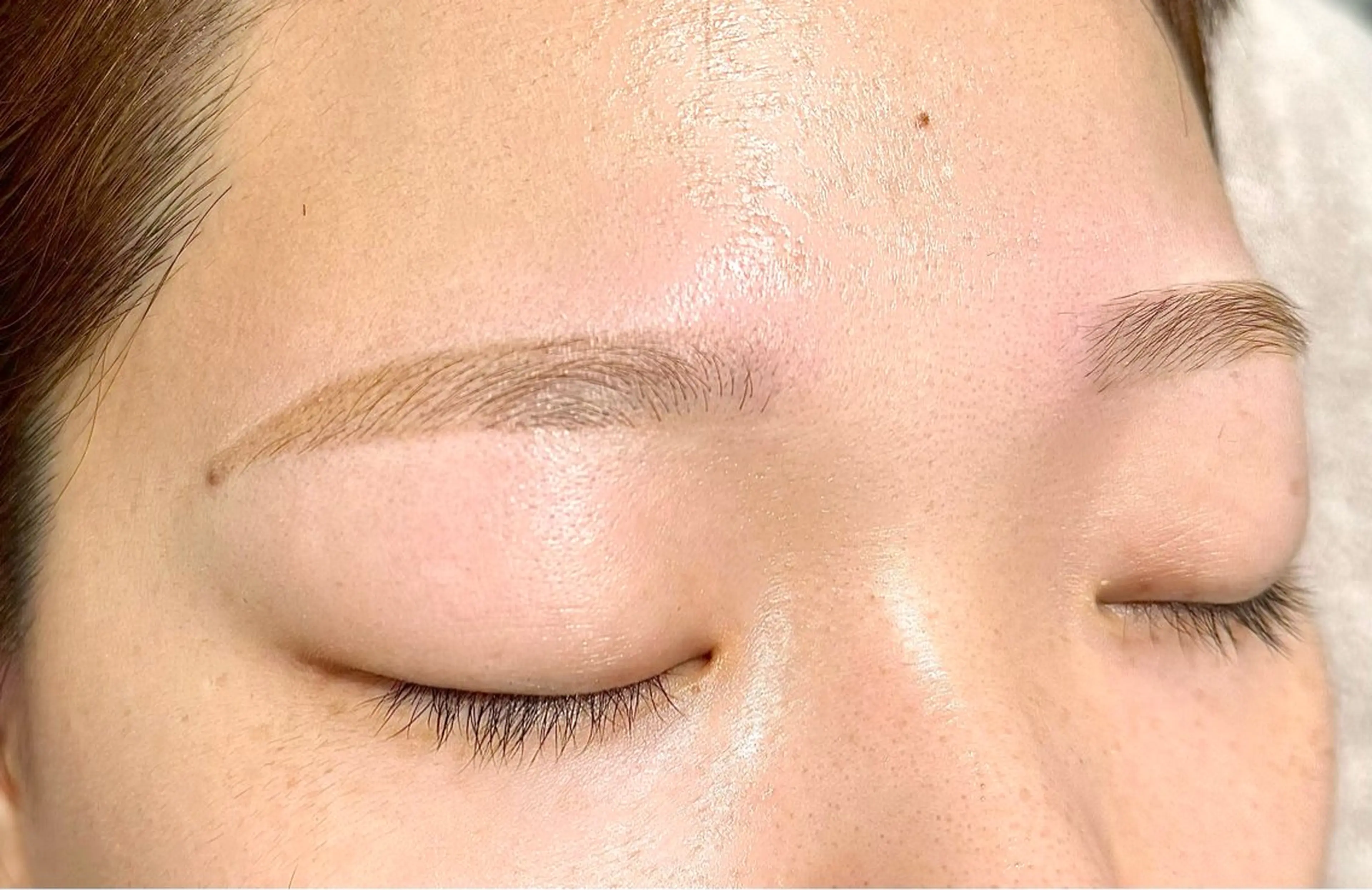 アイブロウ ワックス脱毛 Emiy BeautyLushのマツエク・マツパデザイン