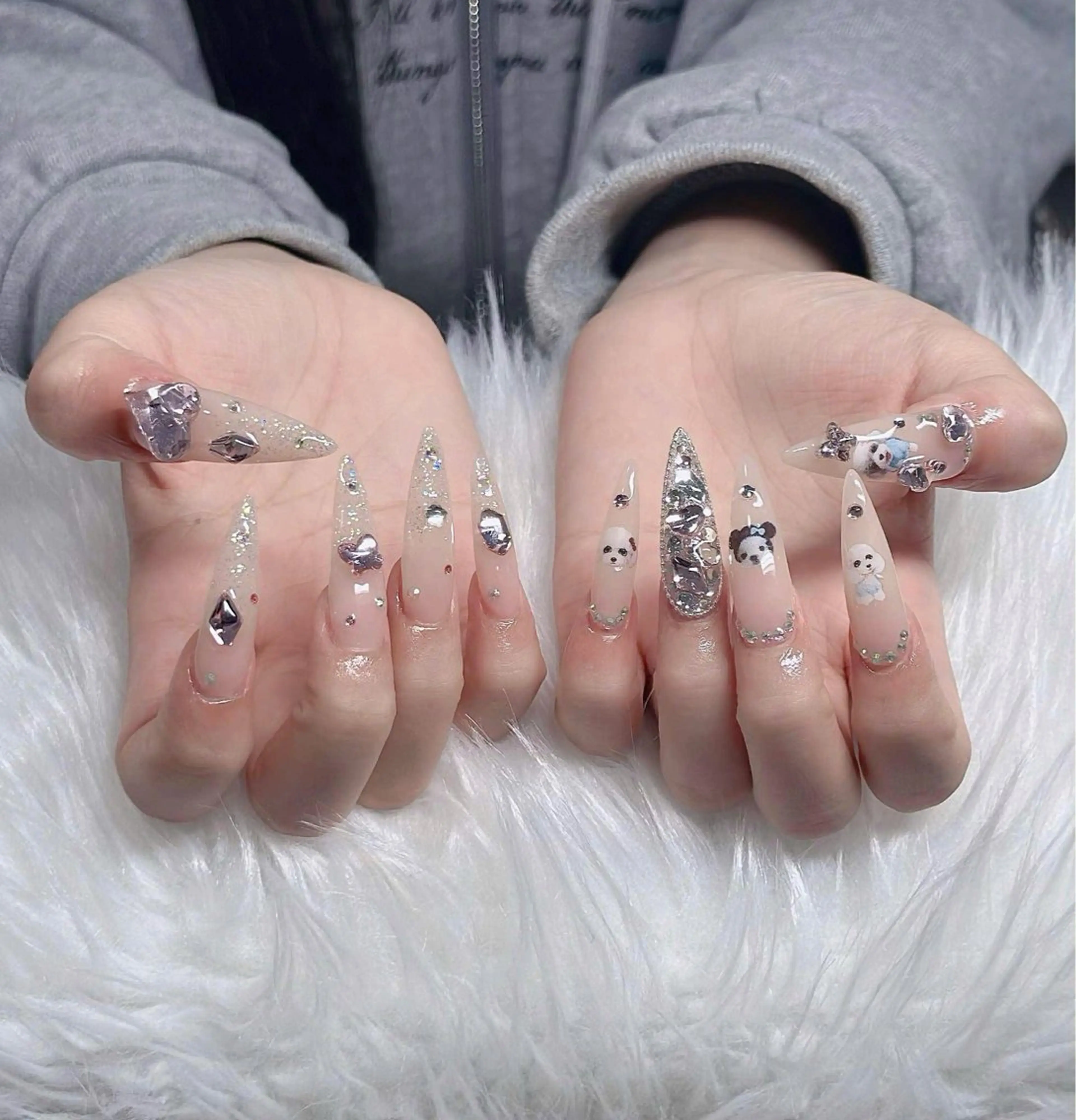 ネイル フレンチネイル ジェルネイル ガラスフレンチ ハロウィン ハート ハンドネイル H.baby Nail Salonのネイルデザイン