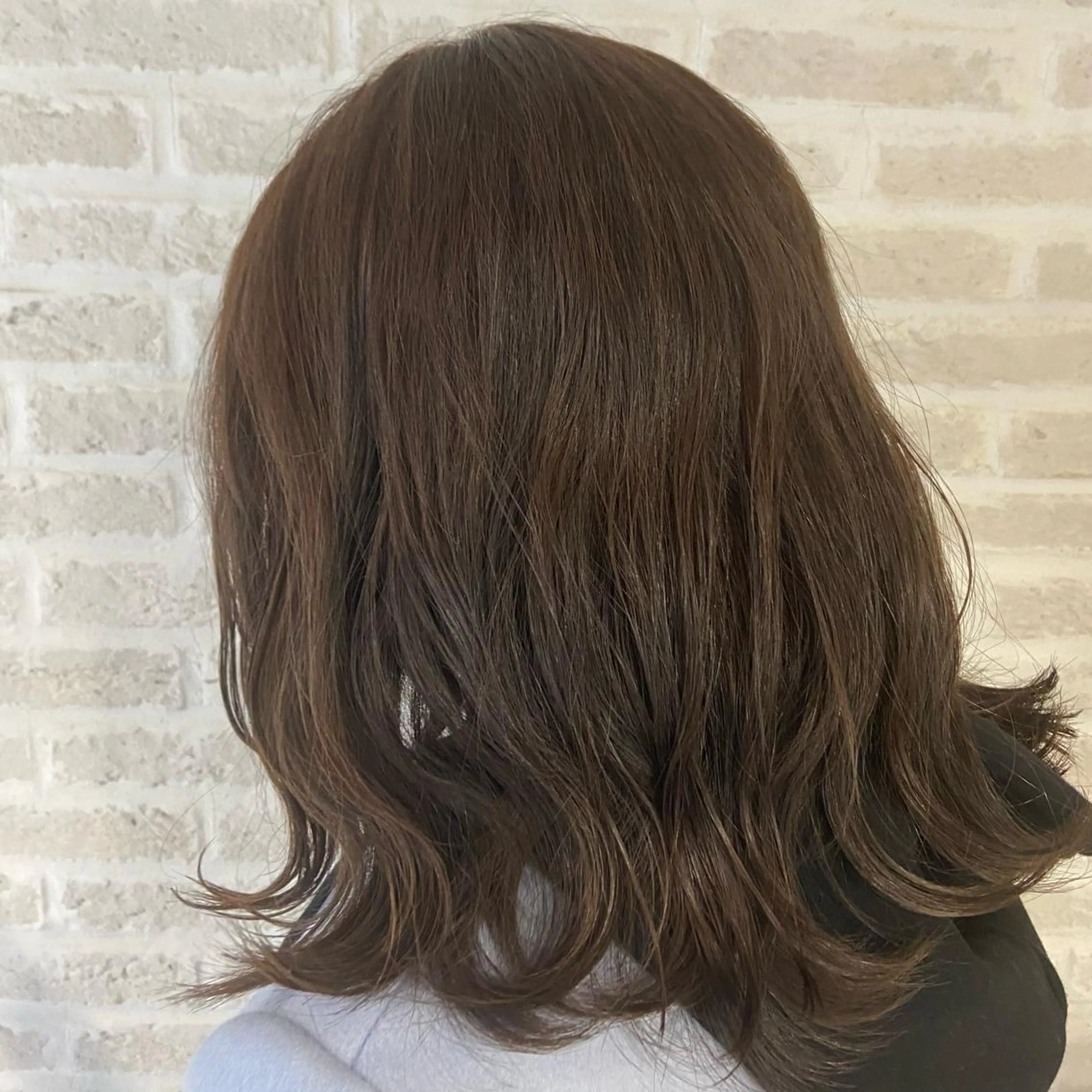 セミロング カラー ヘアアレンジ ブリーチ ブラウンカラー ミルクティーブラウン ブリーチなしカラー 北岡 慶子 大宮駅西口徒歩3分のヘアスタイル