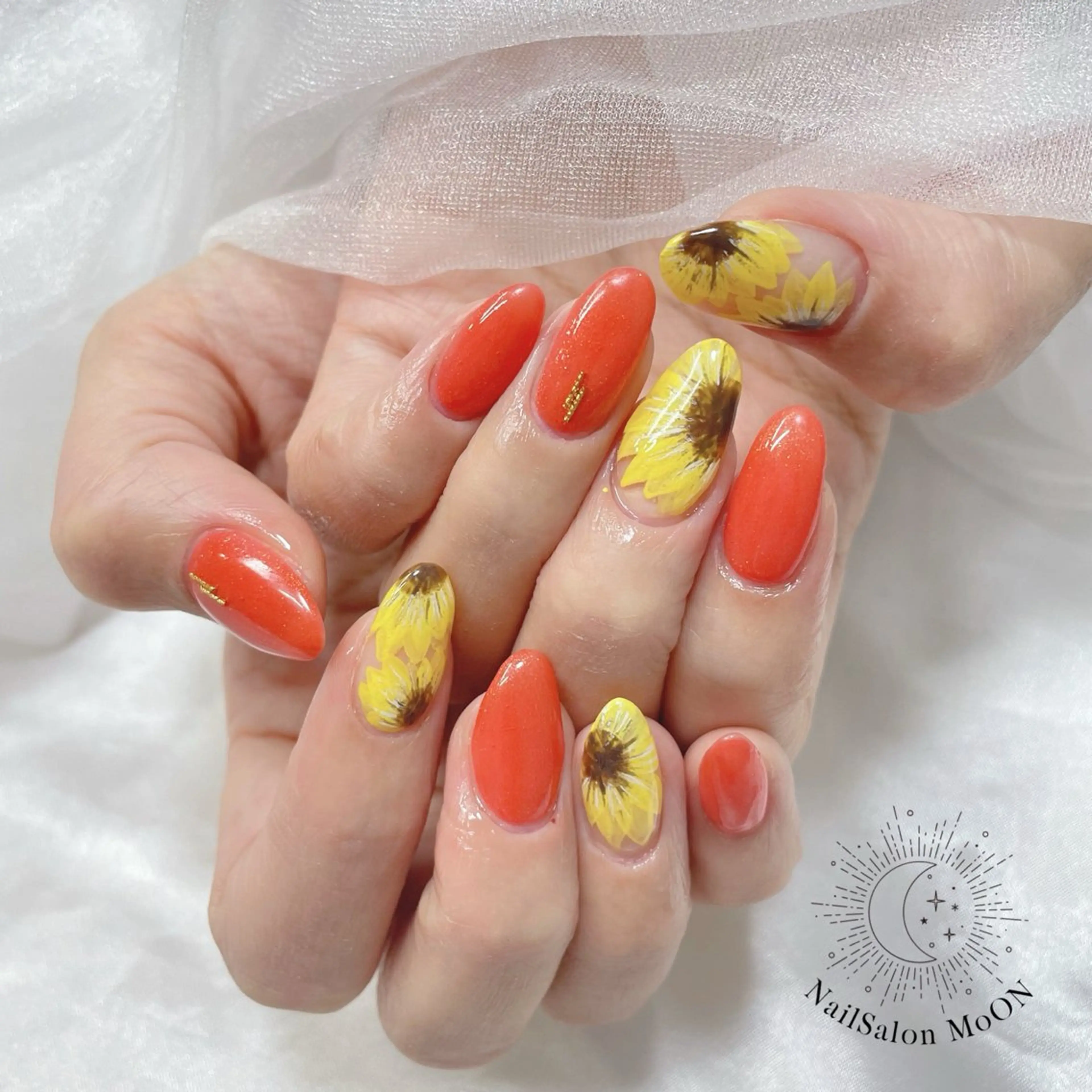 ネイル ハンドネイル ハンドケア MoON...❤︎ MeGuのネイルデザイン