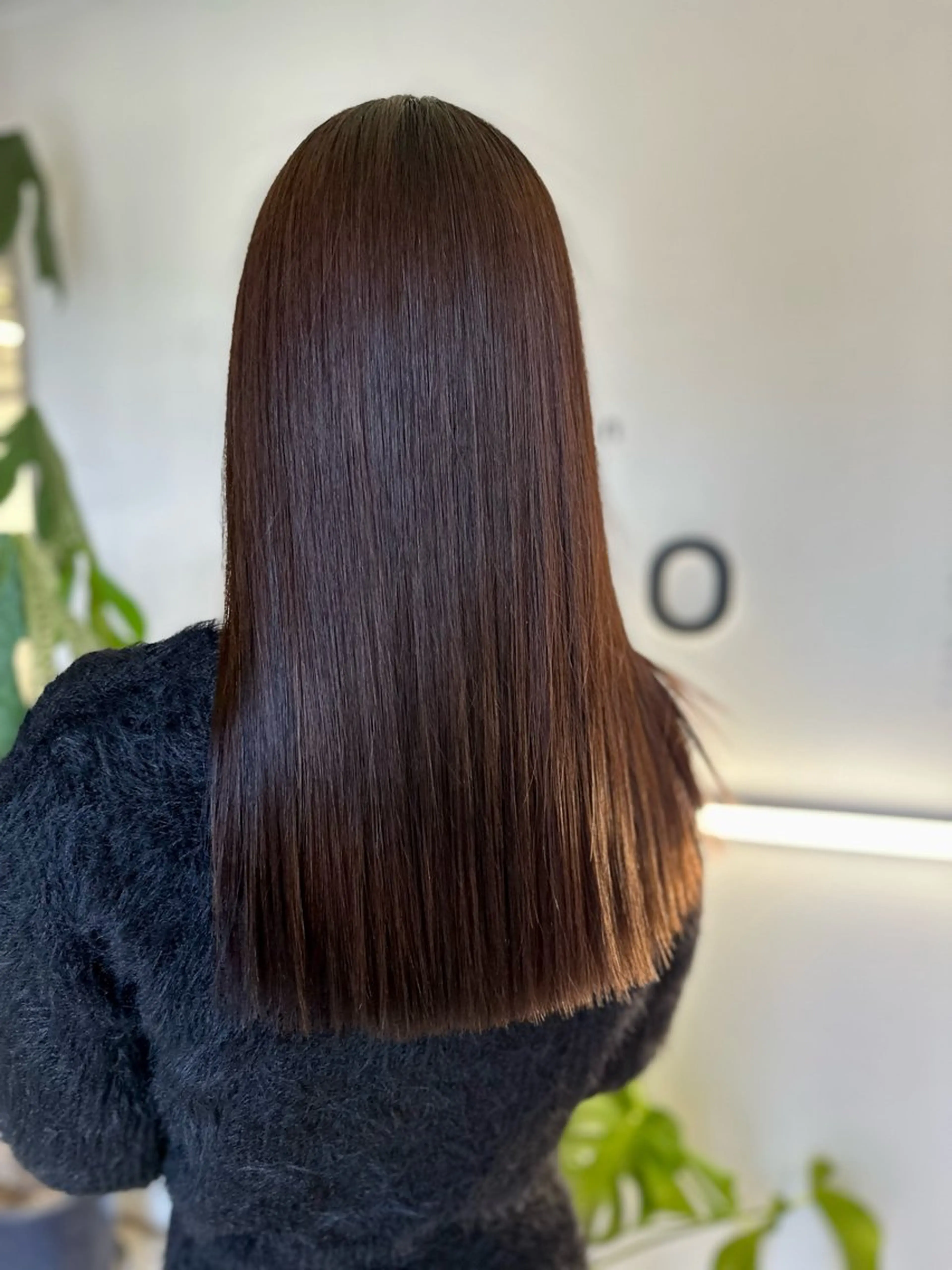 セミロング カット 縮毛矯正 JYO 髪質改善専門家のヘアスタイル