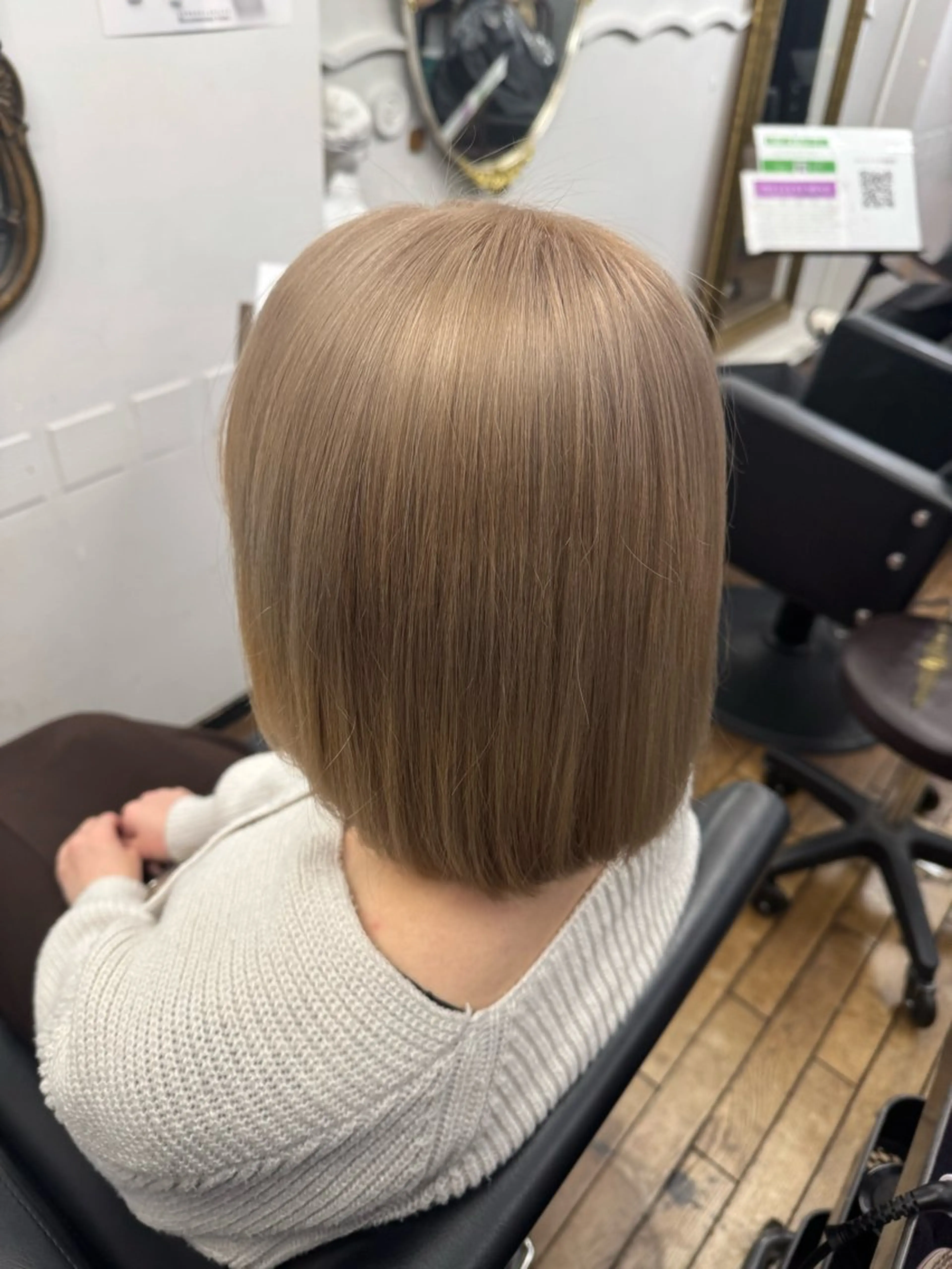 ショート カラー Yurina ブリーチ特化のヘアスタイル