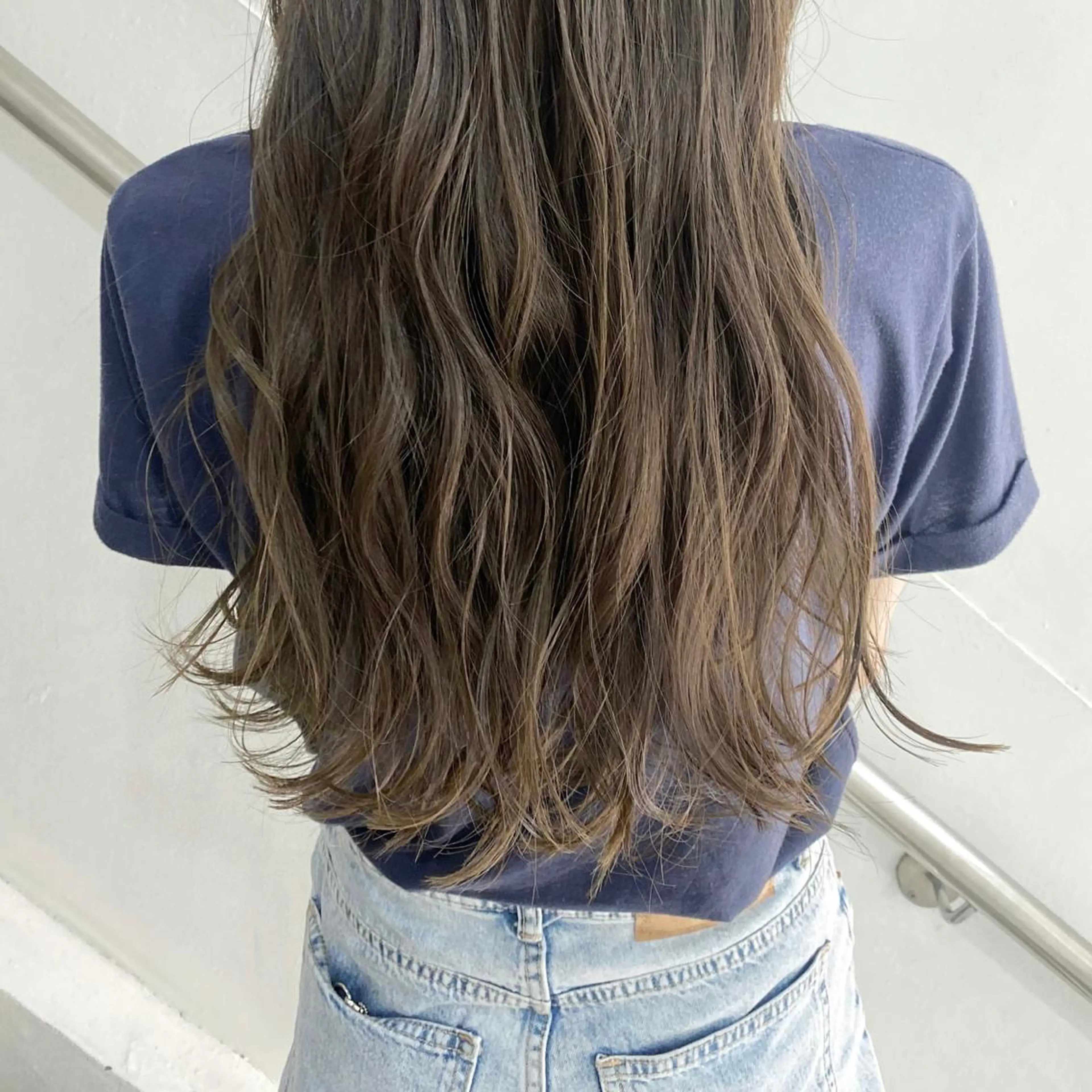 ロング カラー ベージュカラー オリーブベージュ カット ヘアカラー トリートメント ハル🌸柔色/ ブリーチなし/艶髪のヘアスタイル