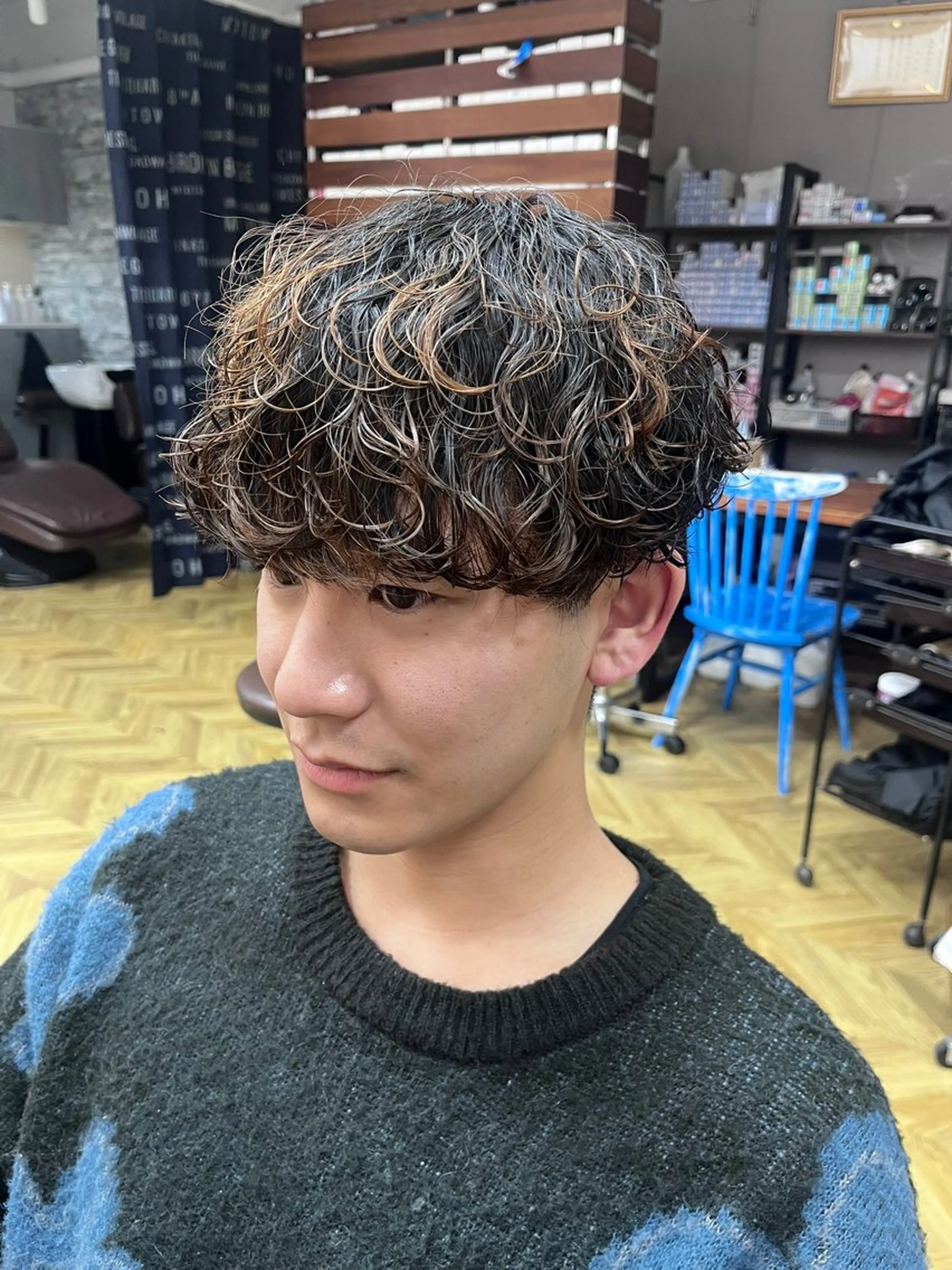 メンズ マッシュ メンズパーマ 波巻きパーマ 永吉 琉海のヘアスタイル