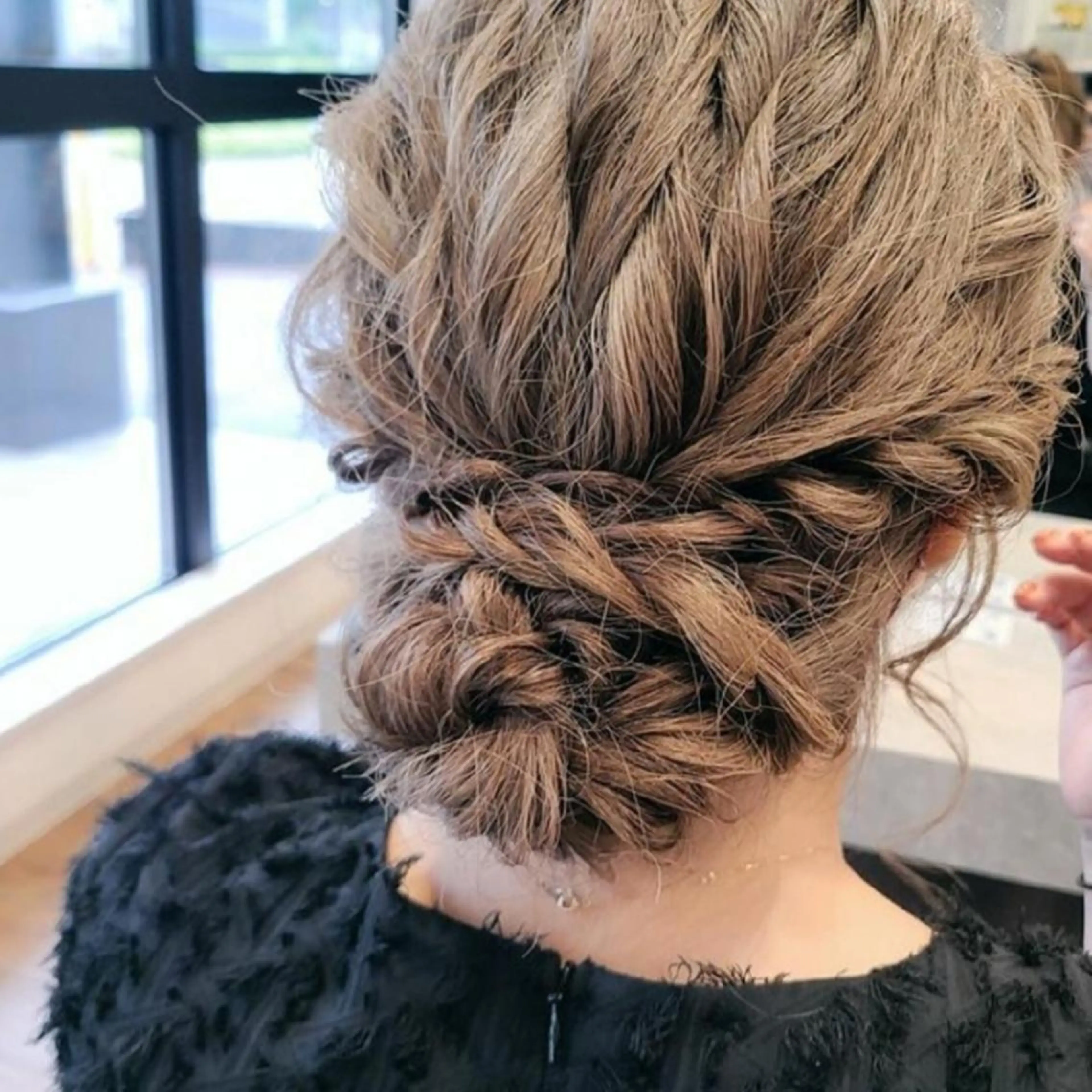 ロング 関口 友菜のヘアスタイル