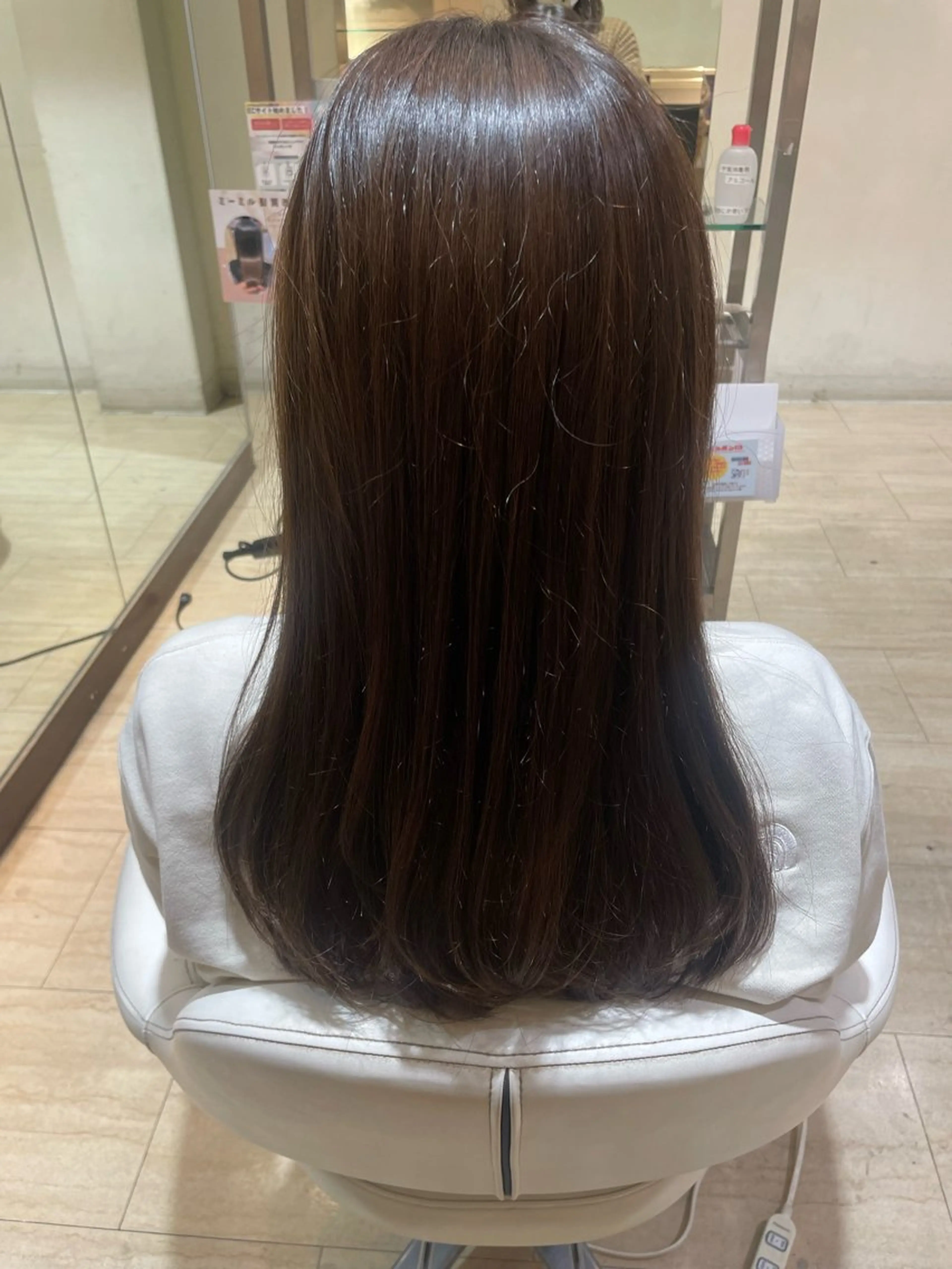 ロング 蓮田 葵のヘアスタイル