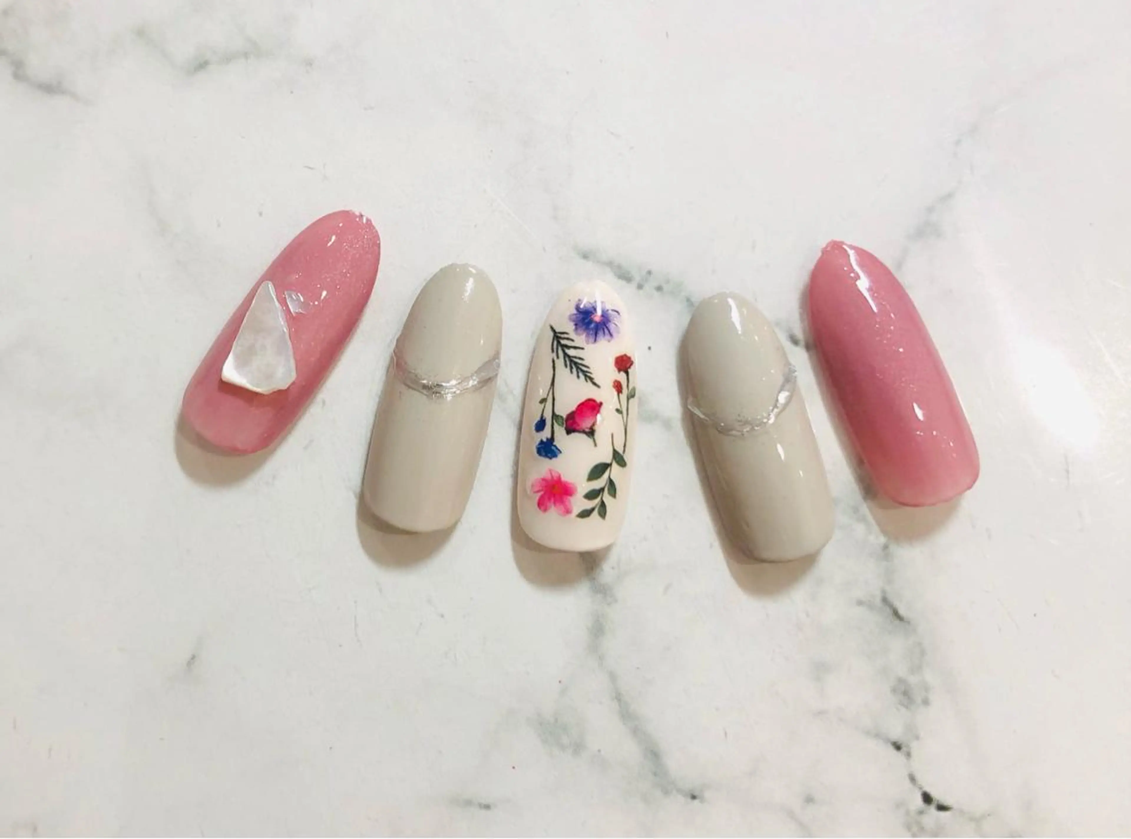 ネイル フラワーネイル ミラーネイル H3 hitoのネイルデザイン