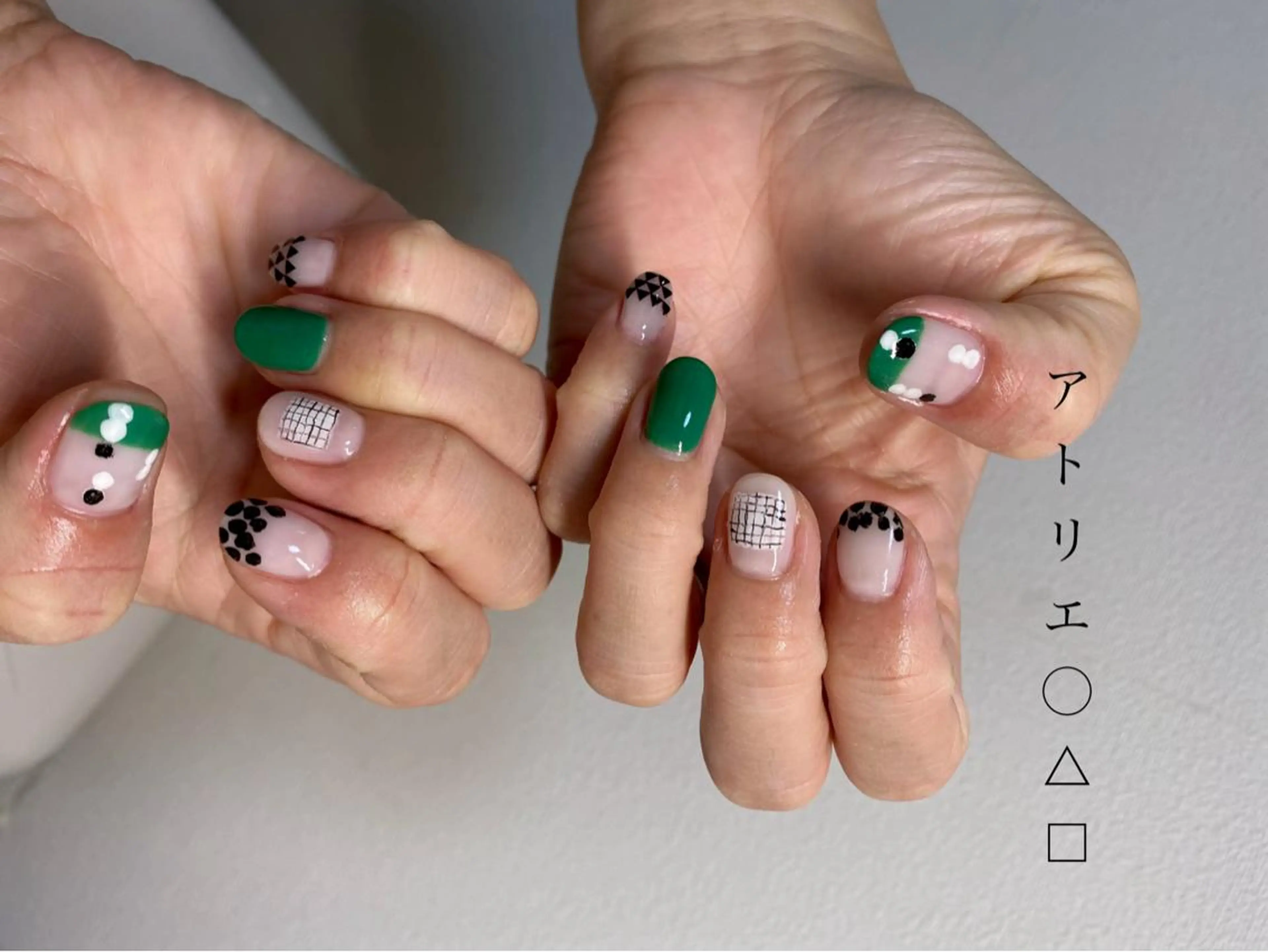 ネイル ハンドネイル アトリエ ○△□のネイルデザイン