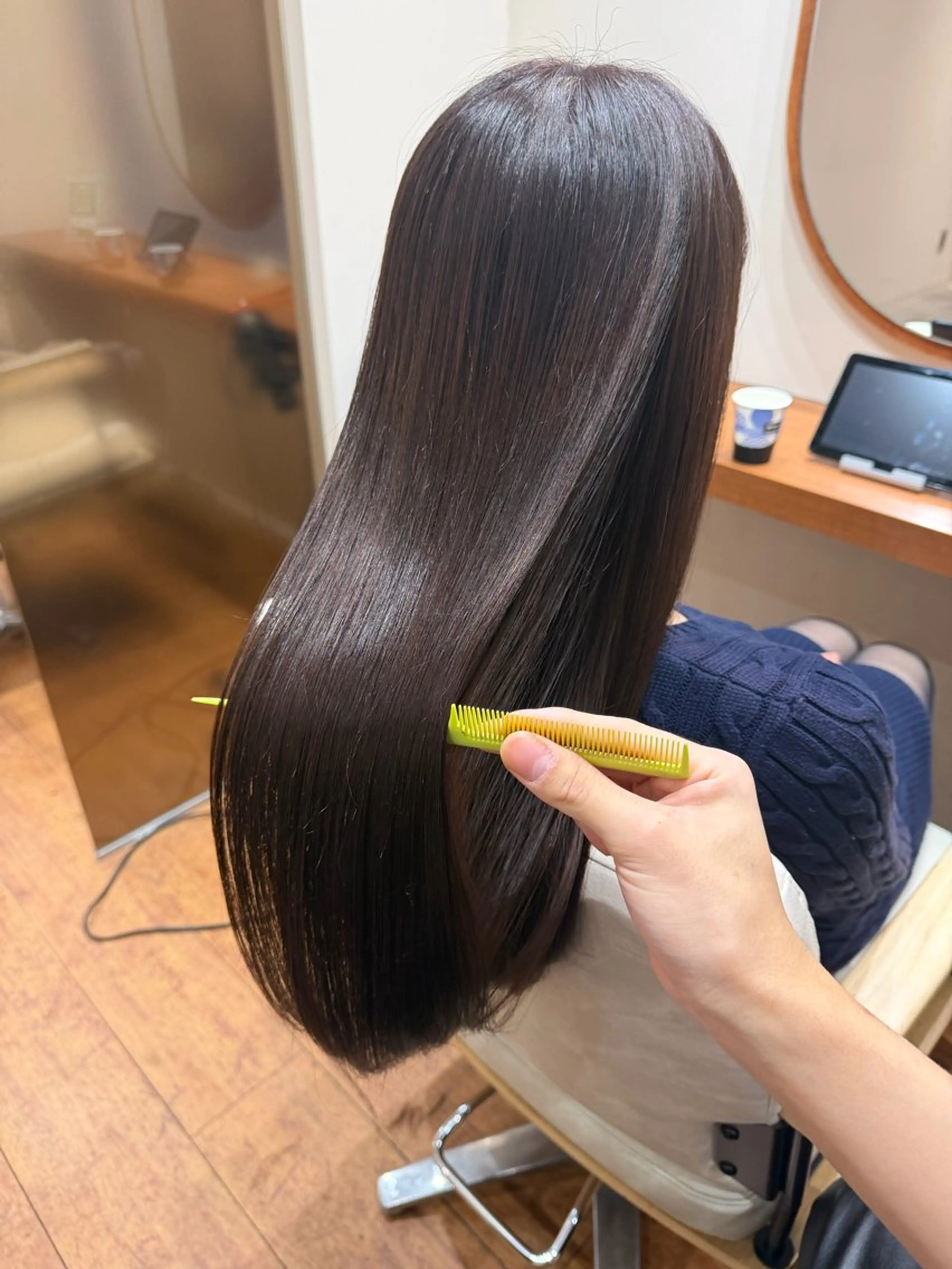 ロング トリートメント ヘアカラー トリートメント 艶髪/透明感 レイヤー YUKIのヘアスタイル