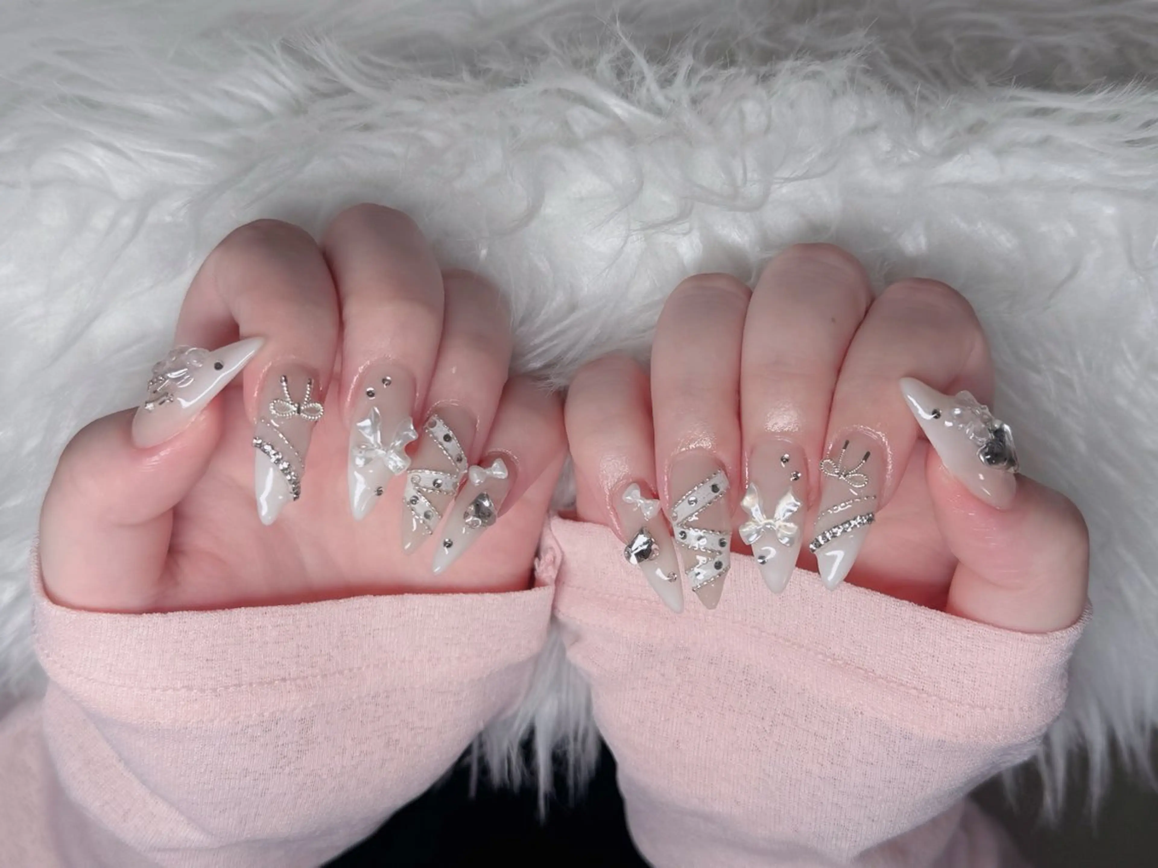 ネイル ボルドー フレンチネイル 氷ネイル・うるうるネイル キラキラネイル 韓国ネイル ハンドネイル H.baby Nail Salonのネイルデザイン